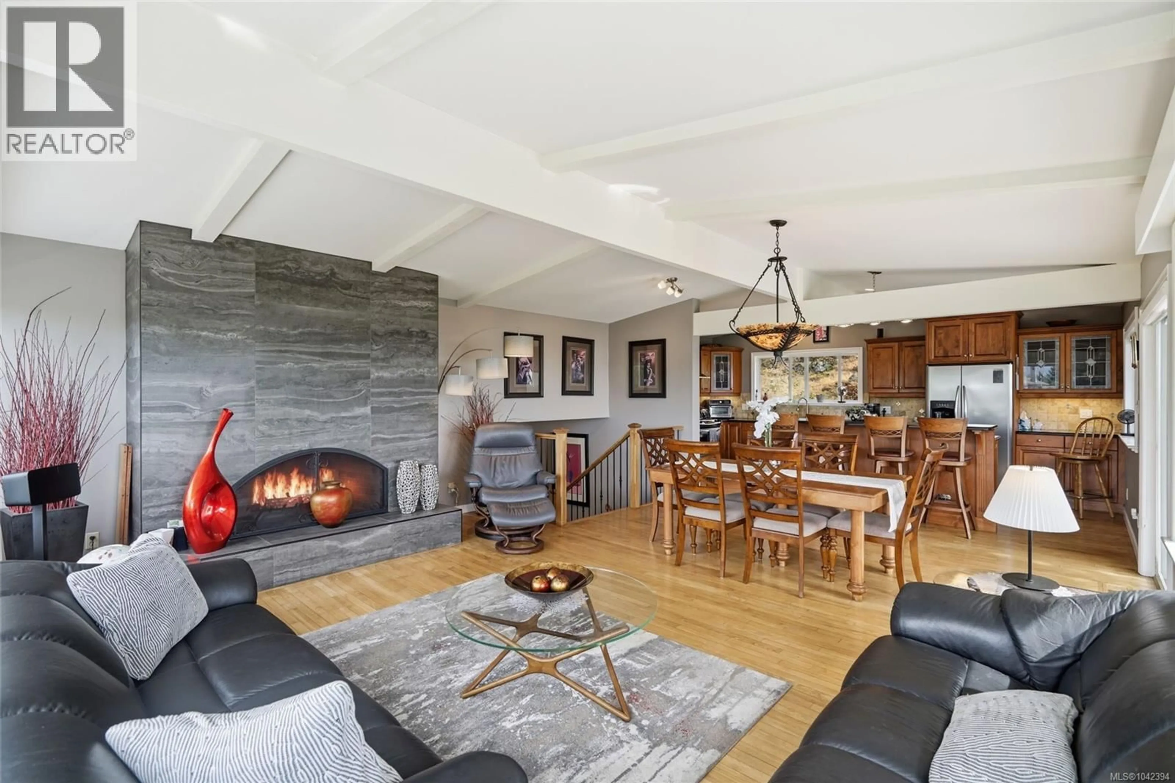 Living room with furniture, unknown for 267 NOTTINGHAM DRIVE, Nanaimo British Columbia V9T1K7