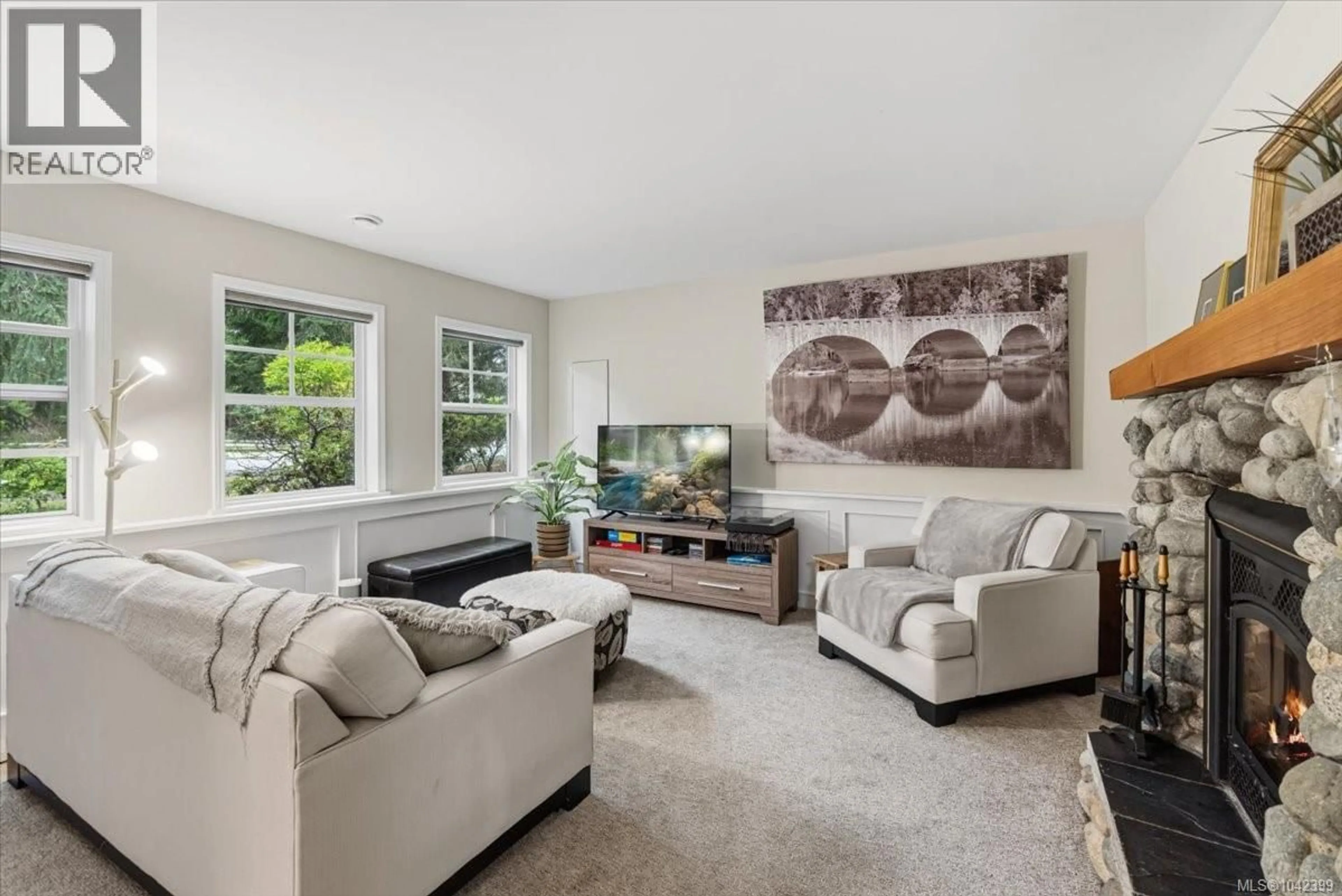 Living room with furniture, unknown for 3341 SCHOONER COVE DRIVE, Nanoose Bay British Columbia V9P9H6