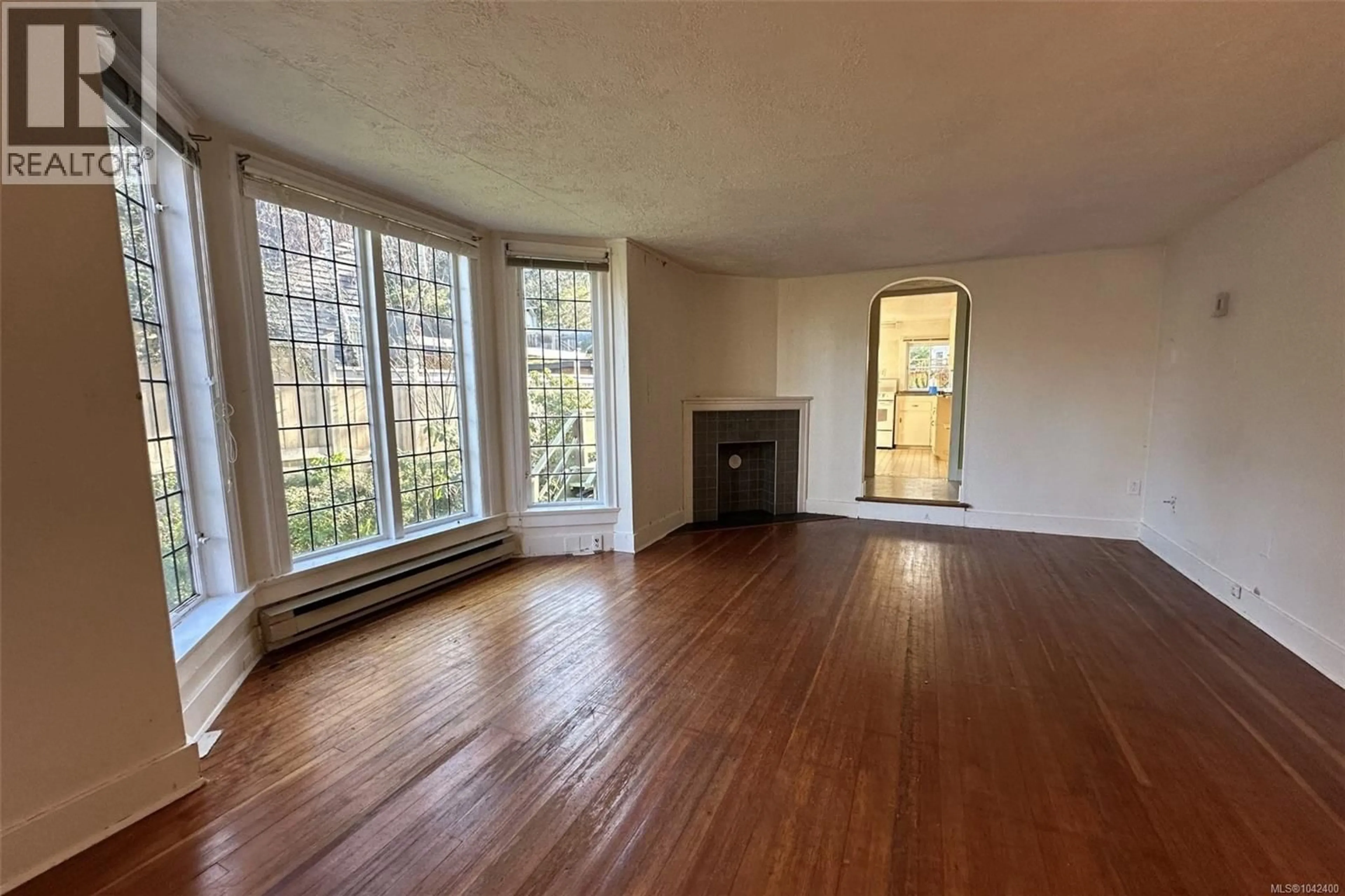 A pic of a room for 1043/1045 BELMONT AVENUE, Victoria British Columbia V8S3T4