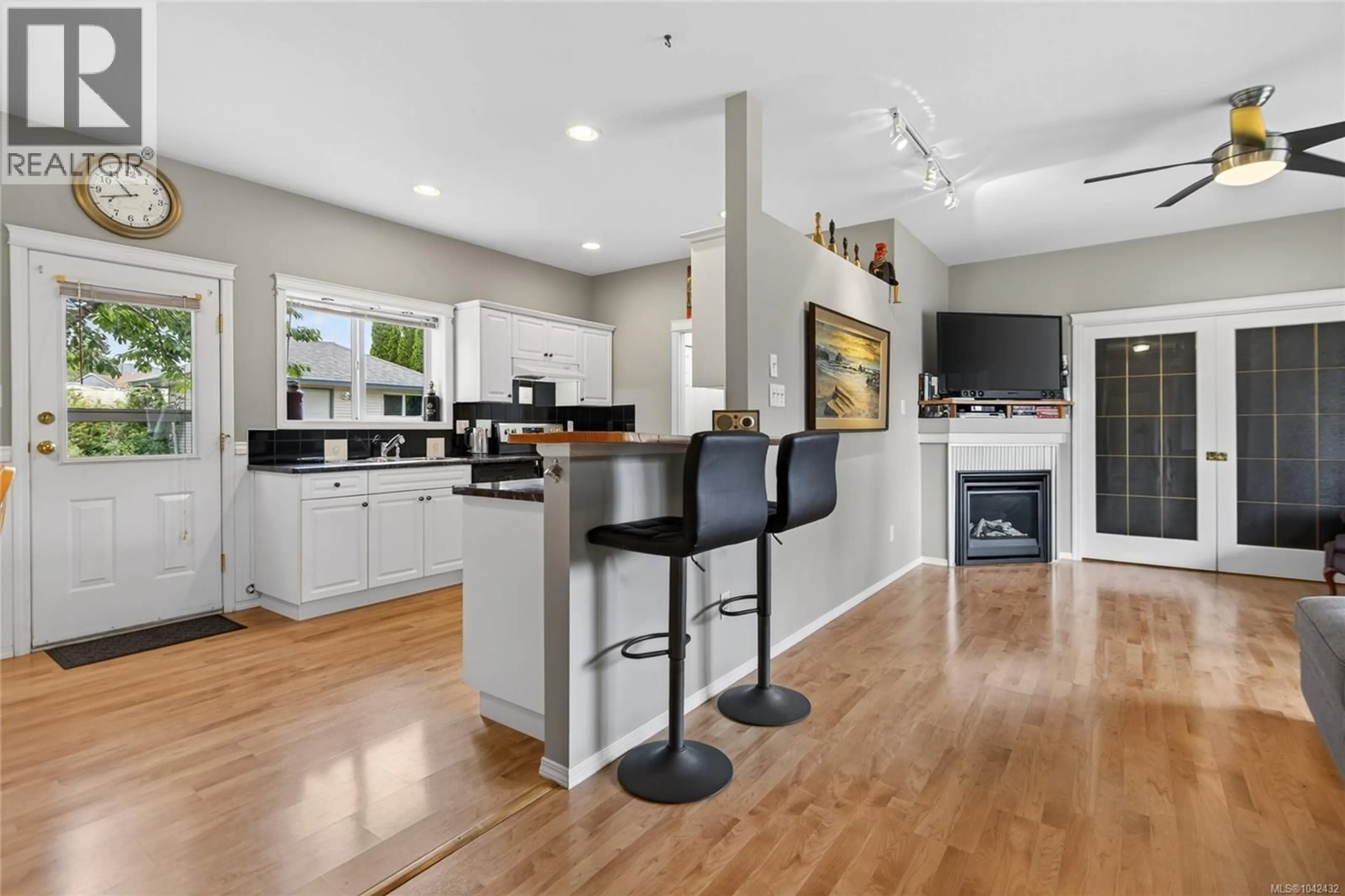 Open concept kitchen, unknown for 3377 PRIMROSE STREET, Cumberland British Columbia V0R1S0