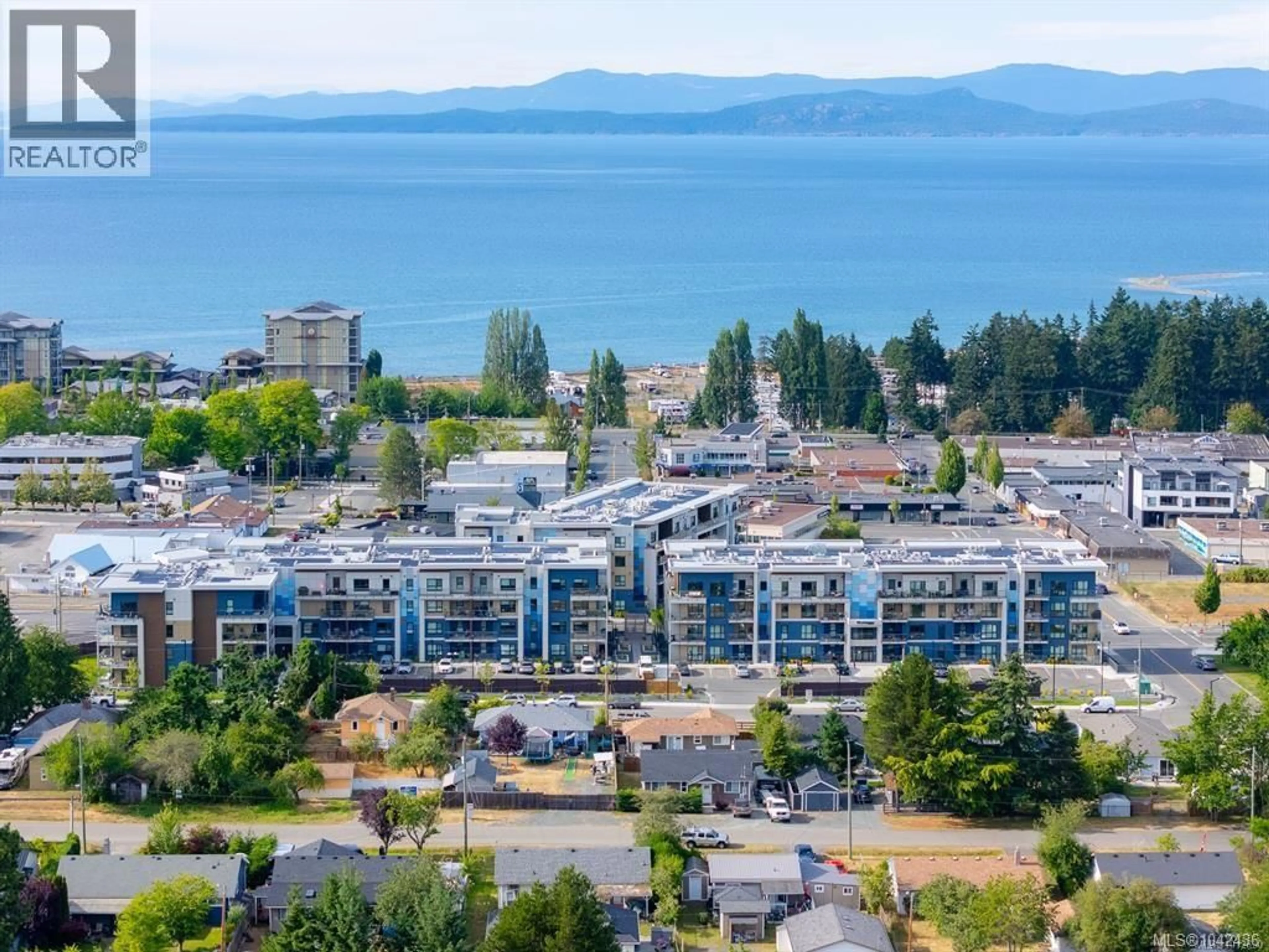 A pic from outside/outdoor area/front of a property/back of a property/a pic from drone, water/lake/river/ocean view for 115 - 140 JENSEN AVENUE WEST, Parksville British Columbia V9P1K3