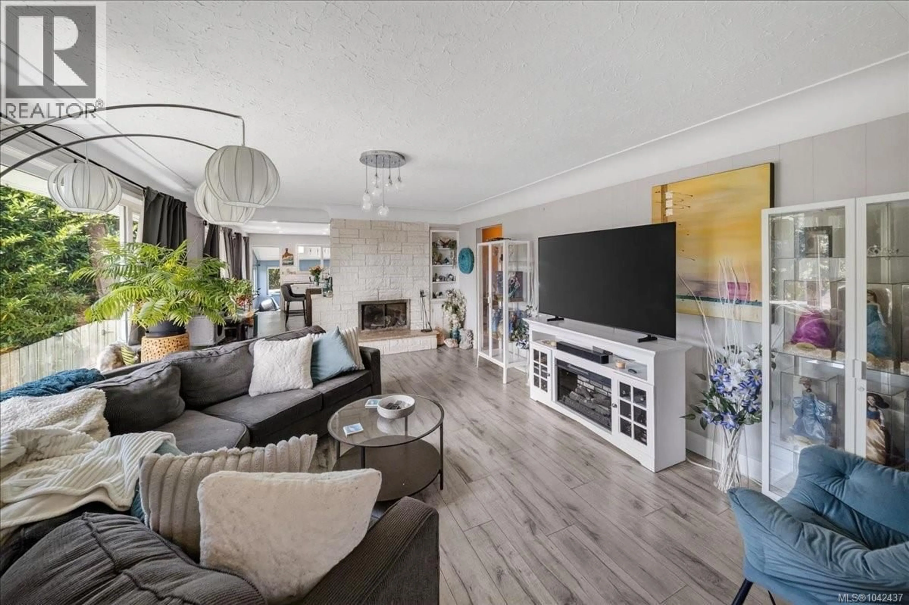 Living room with furniture, unknown for 2216 CARPENTER ROAD, Sooke British Columbia V9Z0R7