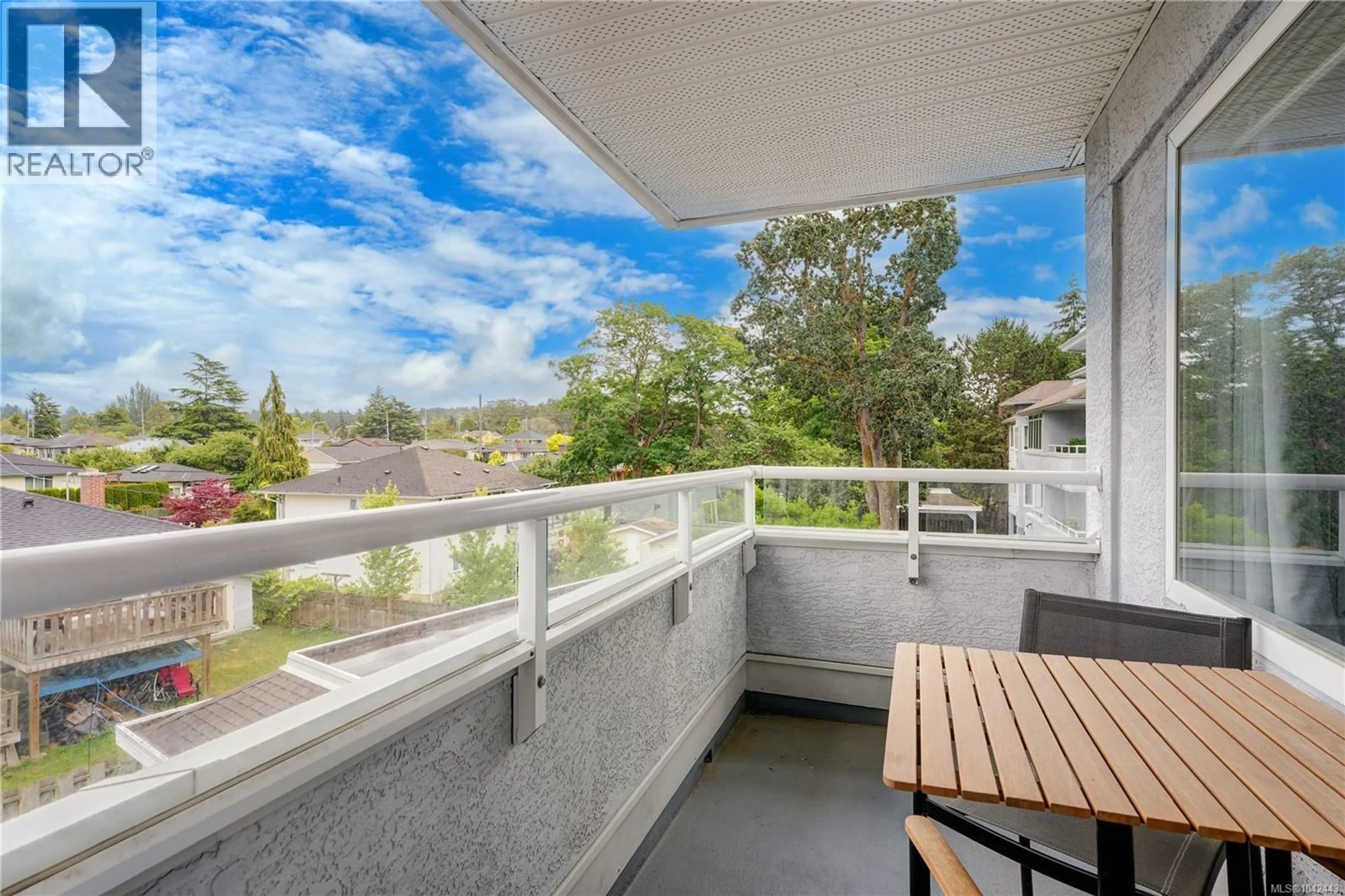 Balcony in the apartment, unknown for 308 - 3921 SHELBOURNE STREET, Saanich British Columbia V8P4H9