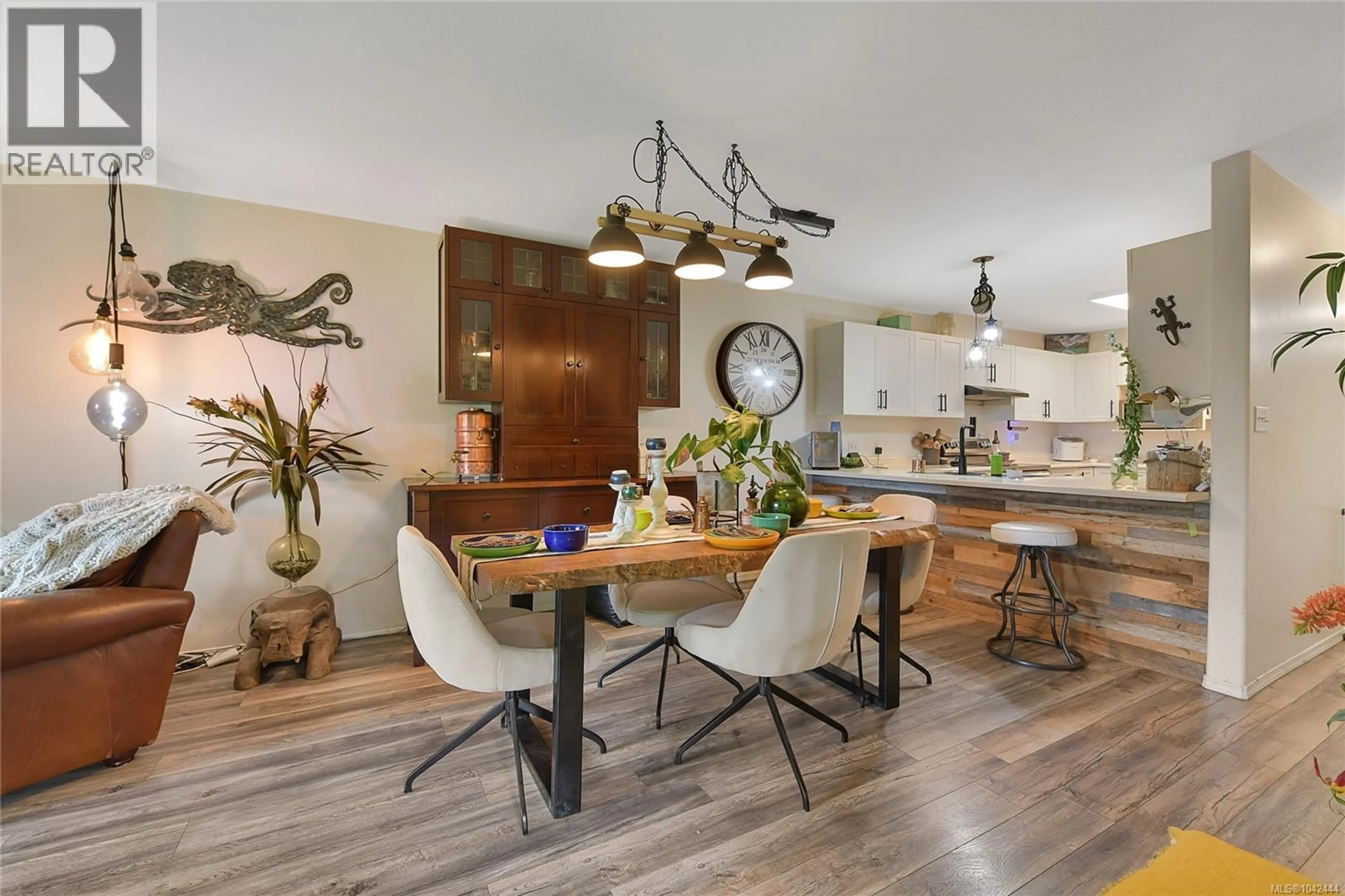 Unknown for 21 - 7070 WEST SAANICH ROAD, Central Saanich British Columbia V8M1P5