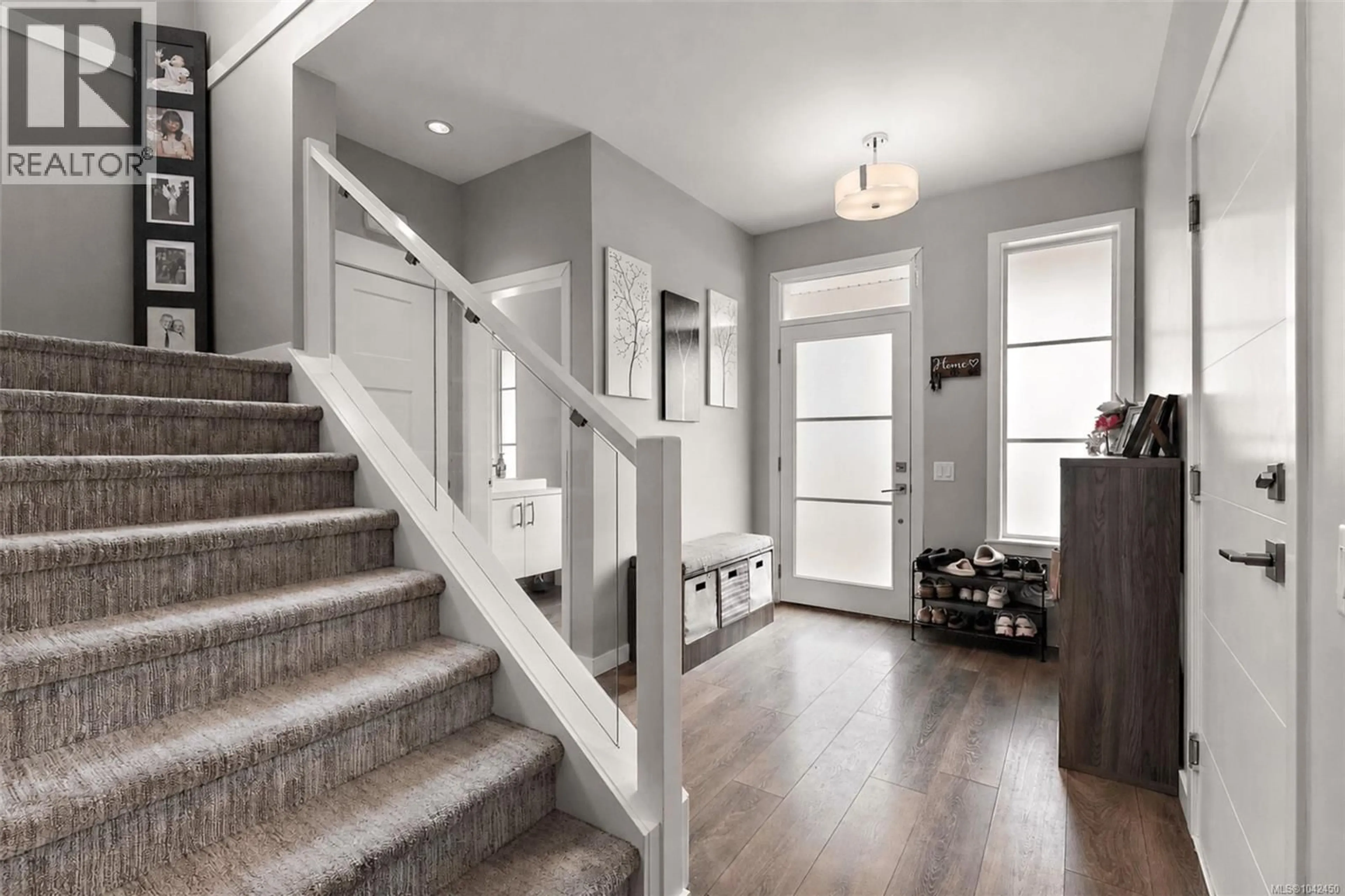 Indoor entryway for 2402 BELLAMY ROAD, Langford British Columbia V9B0R8