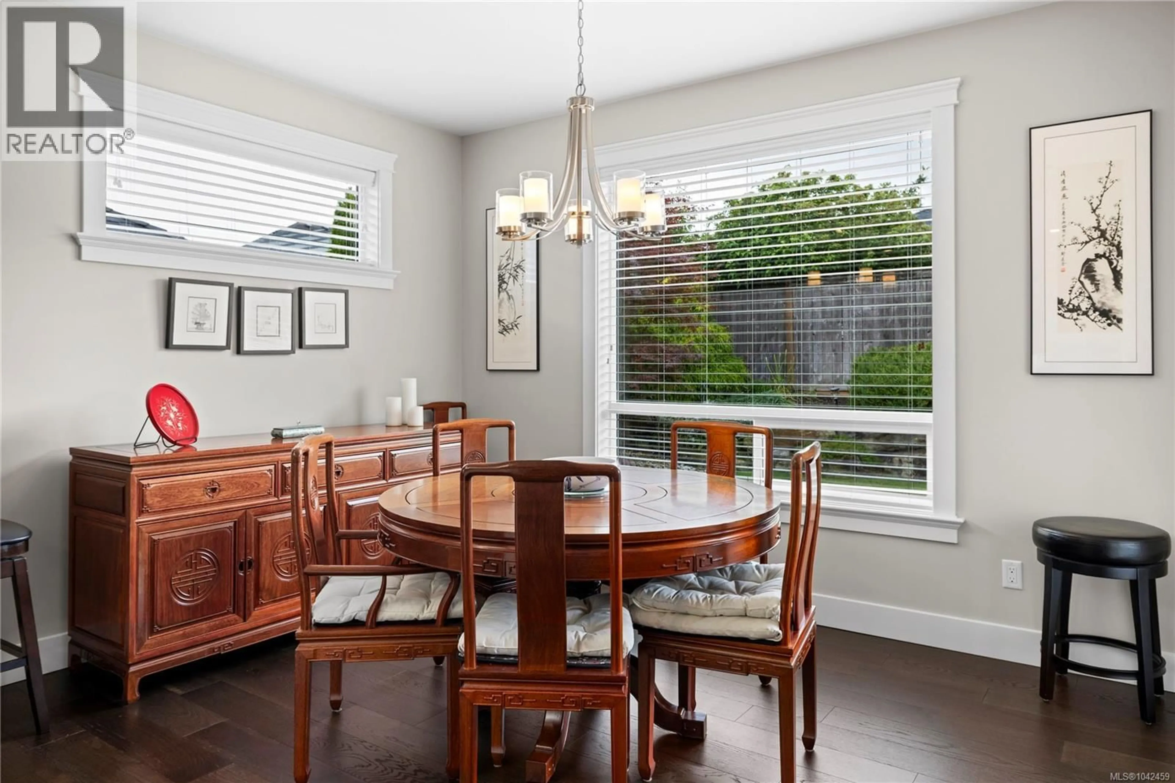Dining room, wood/laminate floor for 269 BRAMBLE STREET, Parksville British Columbia V9P0E4