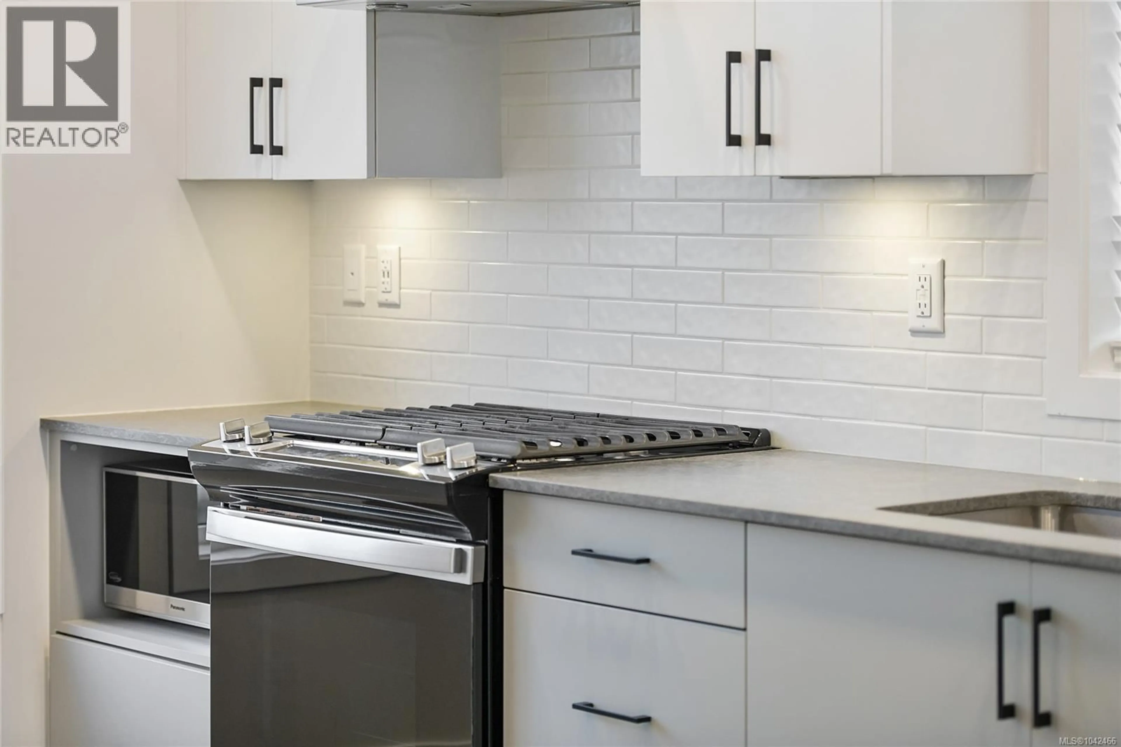 Standard kitchen, ceramic/tile floor for 23 - 255 CASPIAN DRIVE, Colwood British Columbia V9C0R9