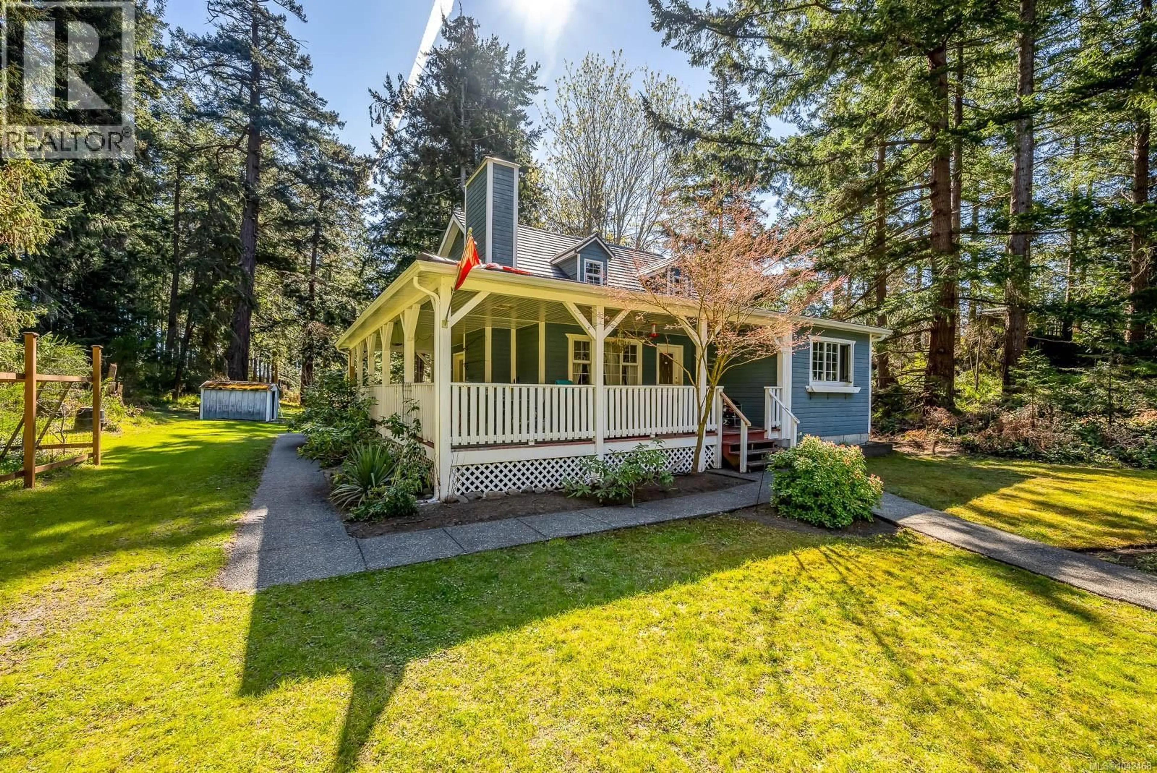 Home with vinyl exterior material, street for 745 LAZO ROAD, Comox British Columbia V9M3V6