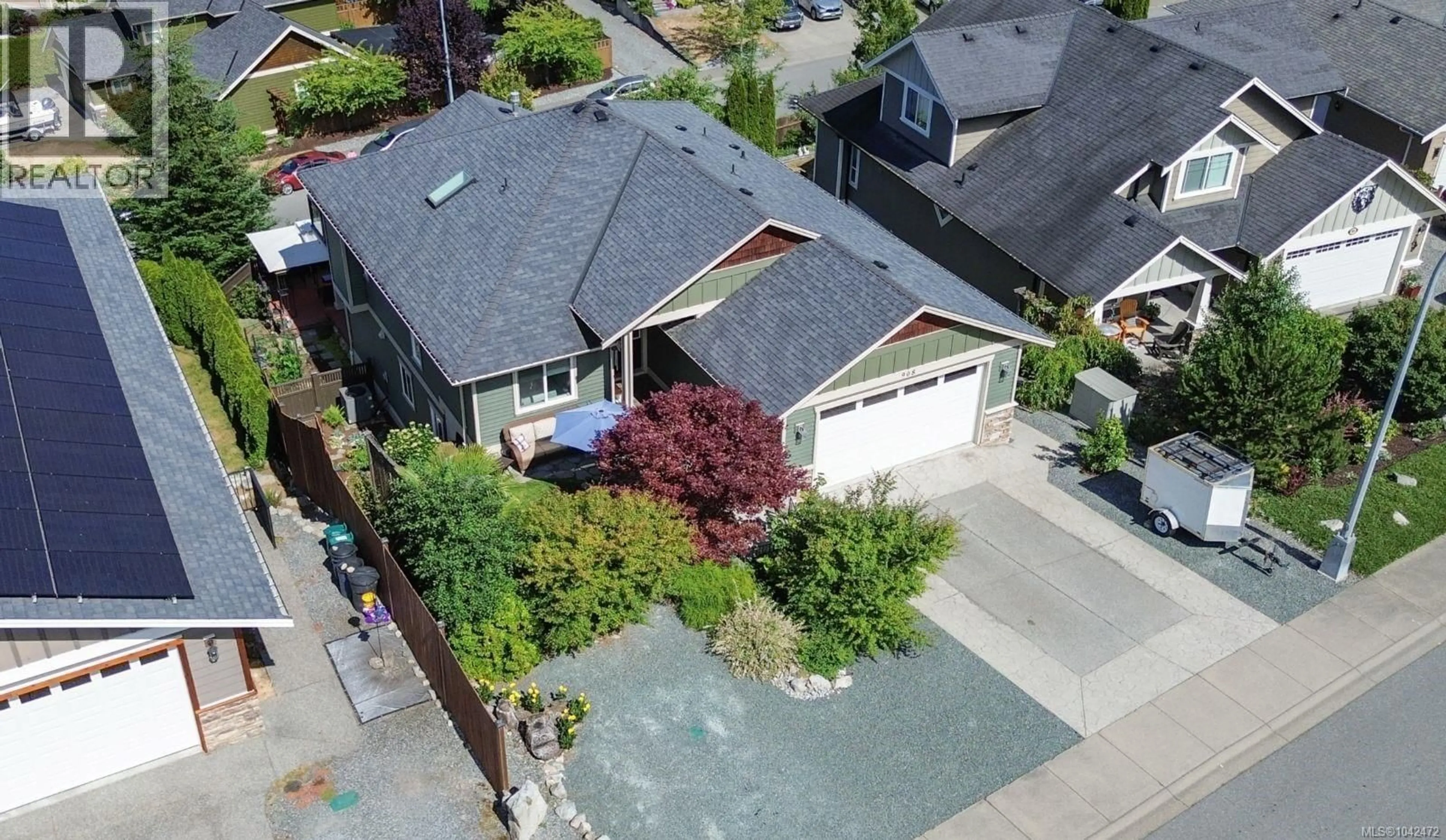 A pic from outside/outdoor area/front of a property/back of a property/a pic from drone, street for 908 HANINGTON ROAD, Ladysmith British Columbia V9G0A4