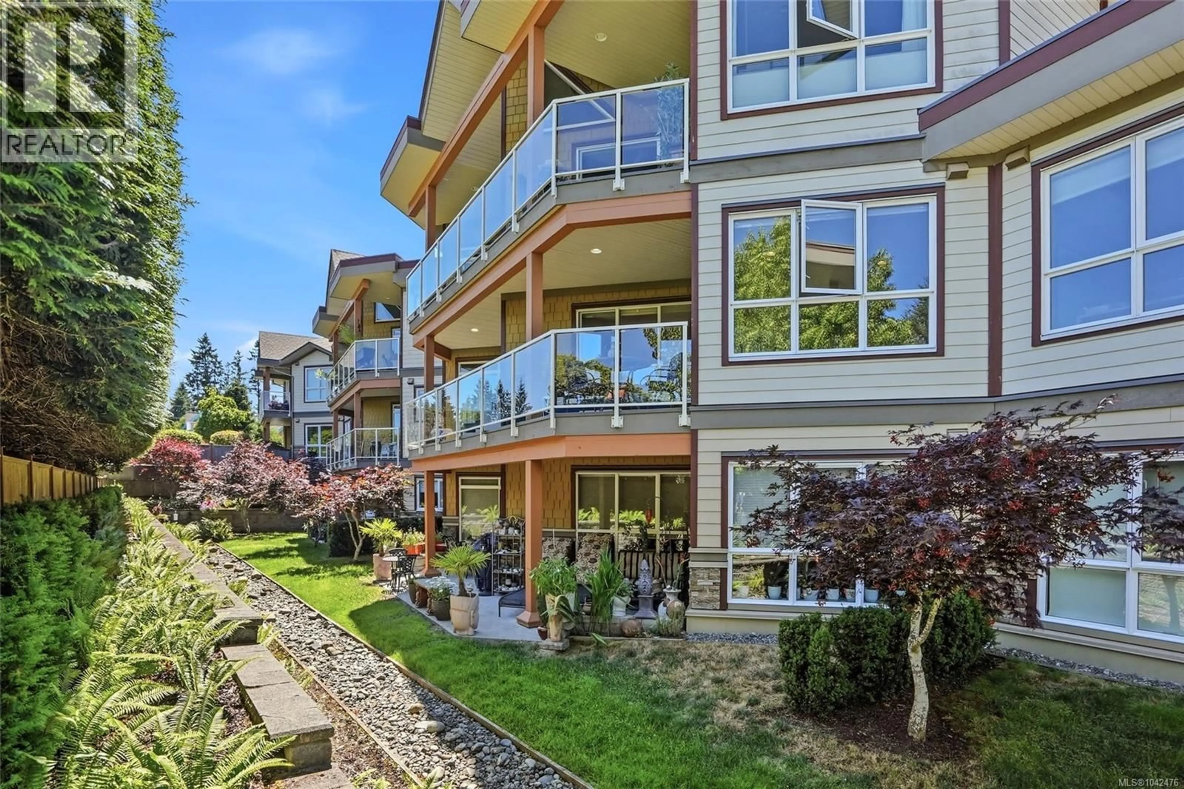 Patio, water/lake/river/ocean view for 203 - 439 COLLEGE ROAD, Qualicum Beach British Columbia V9K0B2