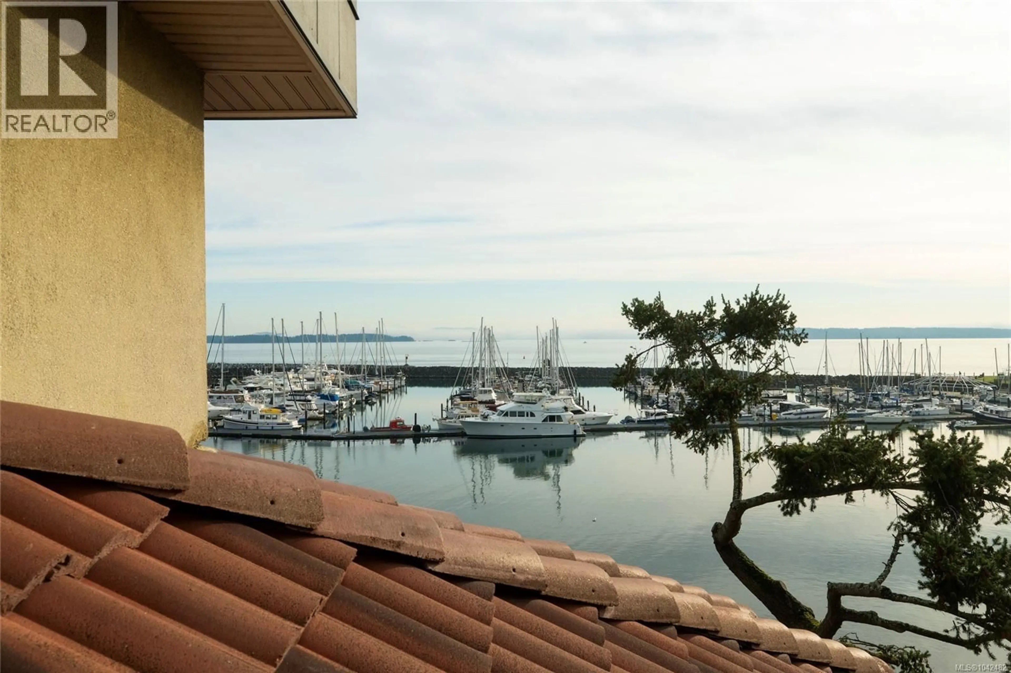 Patio, water/lake/river/ocean view for 201 - 9949 THIRD STREET, Sidney British Columbia V8L3B1