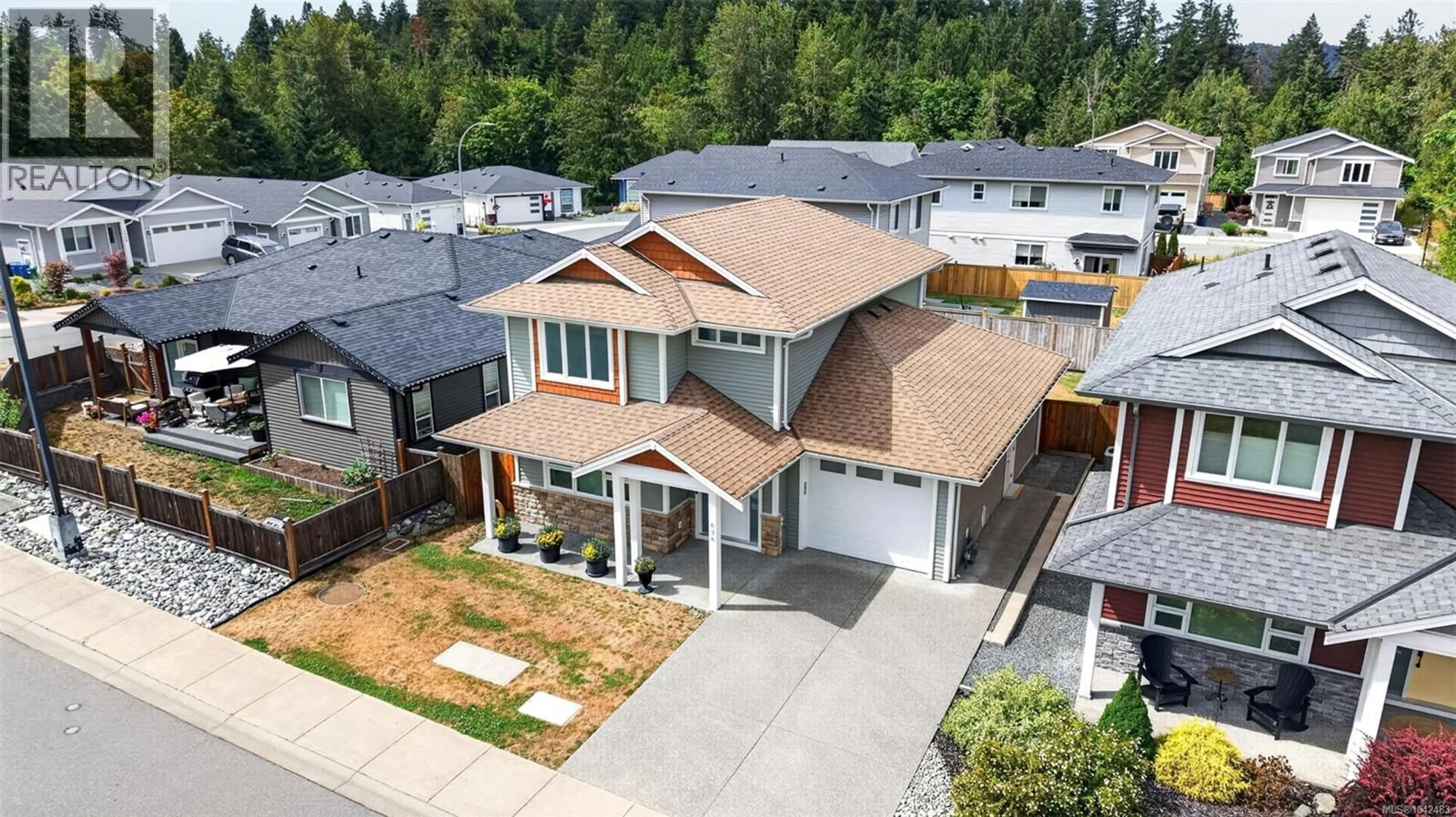 A pic from outside/outdoor area/front of a property/back of a property/a pic from drone, street for 636 GIOVANDO WAY, Ladysmith British Columbia V9G1P8