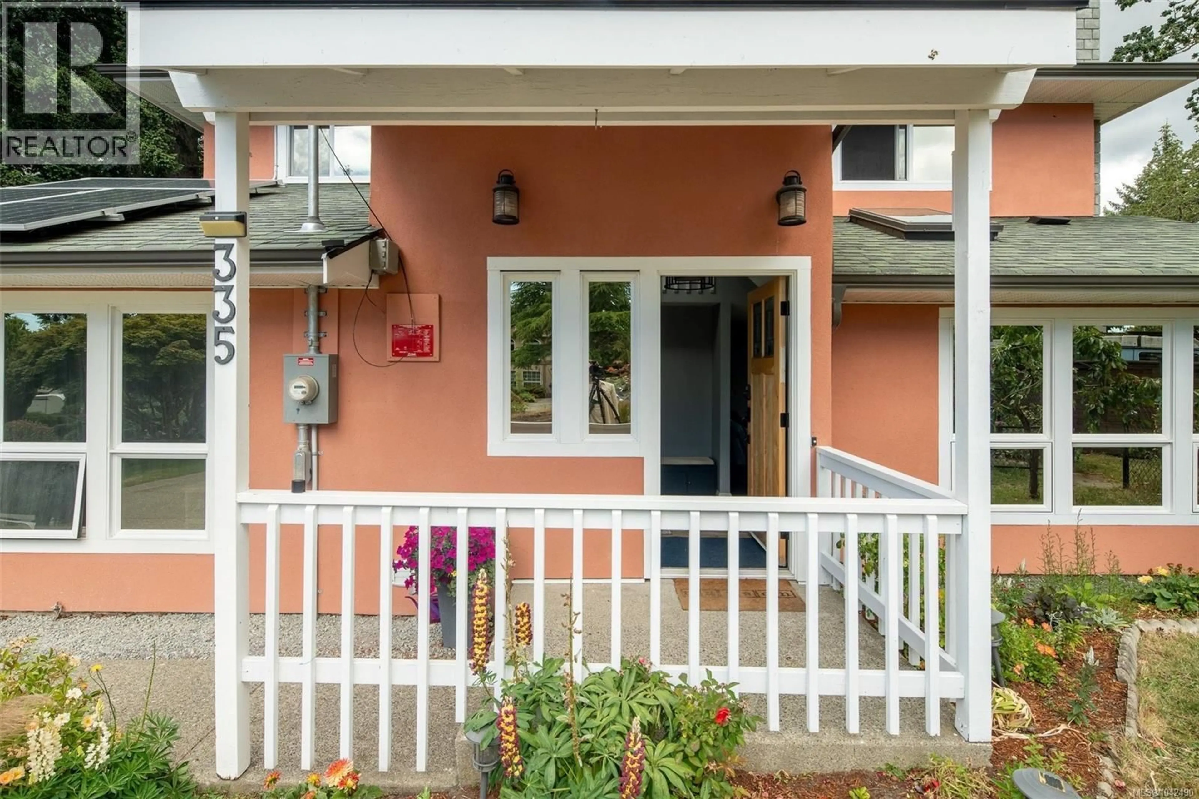 Unknown for 335 DAMON DRIVE, View Royal British Columbia V9B5G5