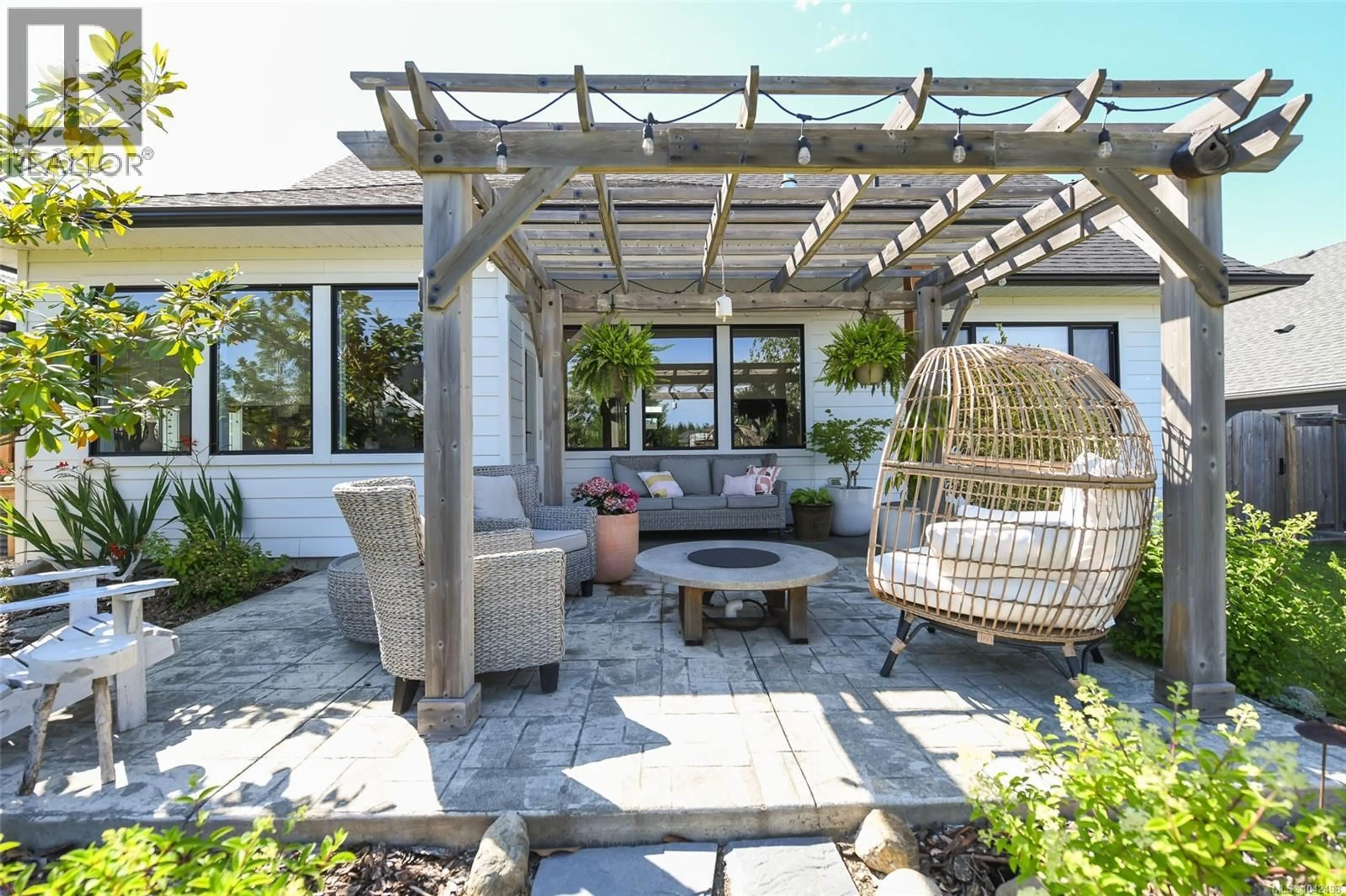 Patio, unknown for 4199 CHANCELLOR CRESCENT, Courtenay British Columbia V9N0E7