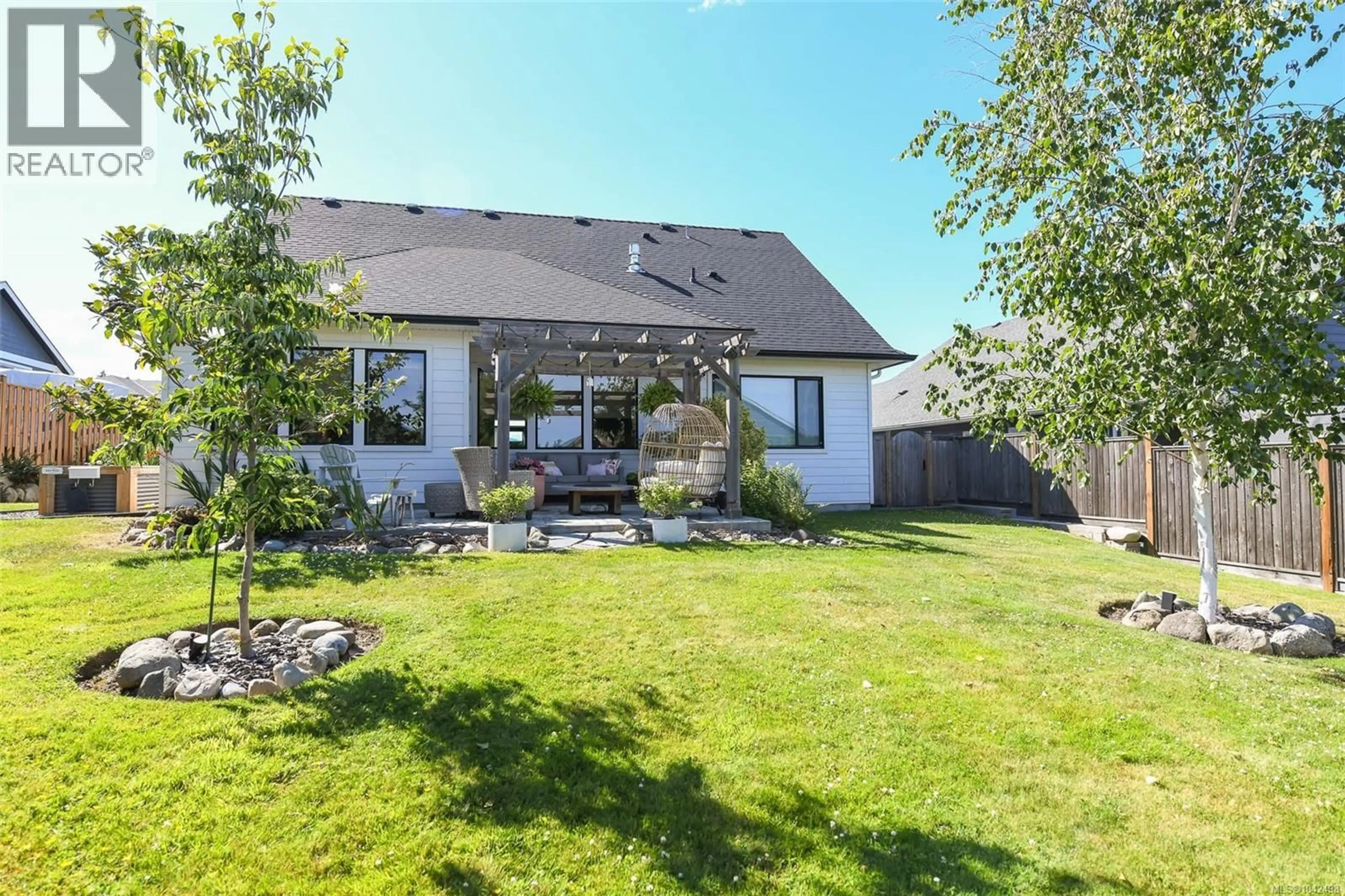 Patio, unknown for 4199 CHANCELLOR CRESCENT, Courtenay British Columbia V9N0E7
