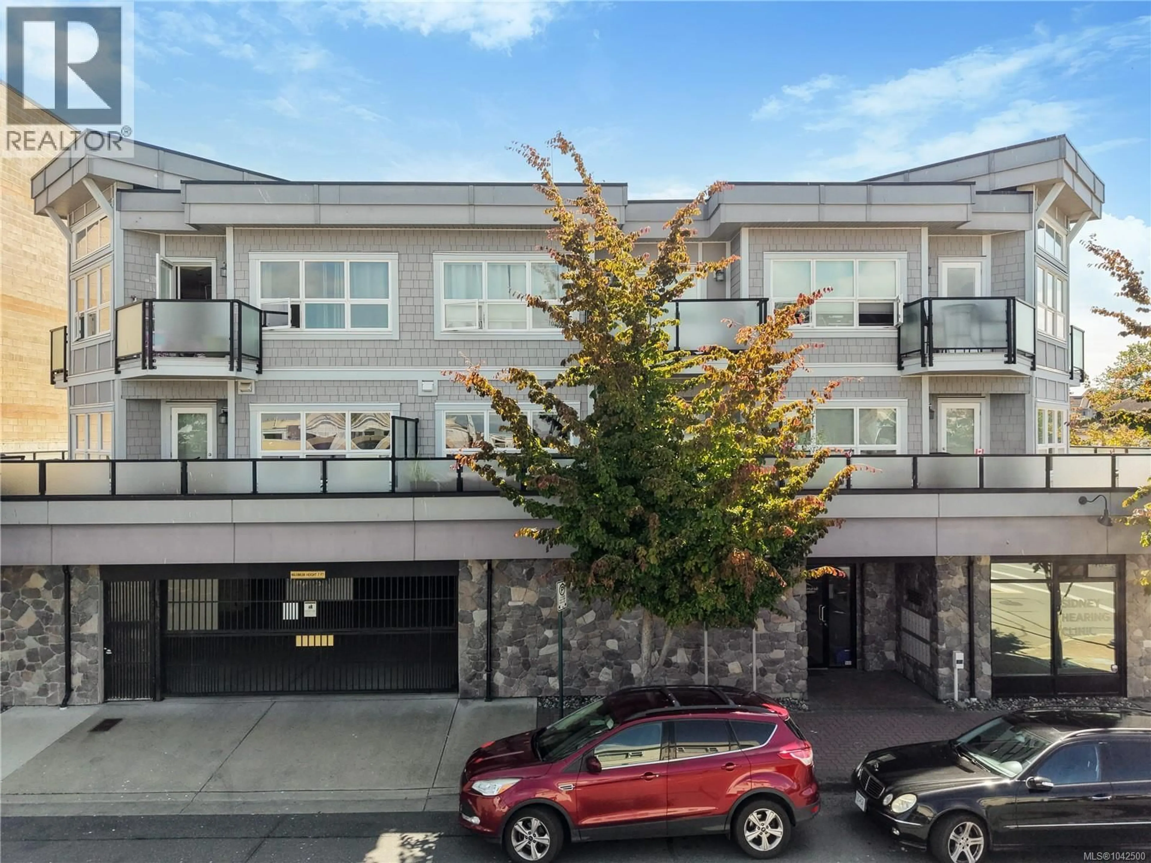 A pic from outside/outdoor area/front of a property/back of a property/a pic from drone, street for 308 - 9751 FOURTH STREET, Sidney British Columbia V8L2Y9