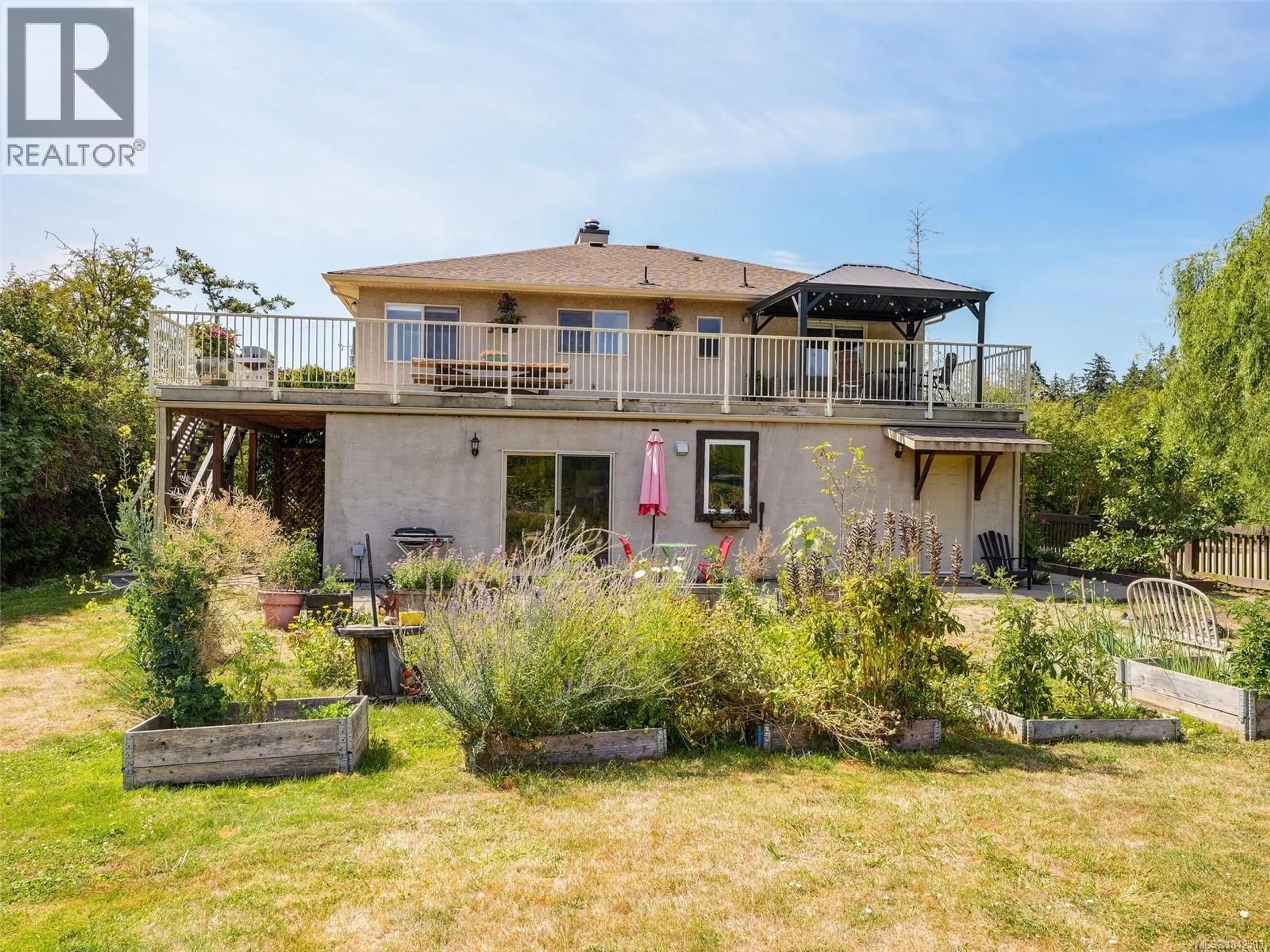A pic from outside/outdoor area/front of a property/back of a property/a pic from drone, unknown for 798 WAIN ROAD, North Saanich British Columbia V8L5N8
