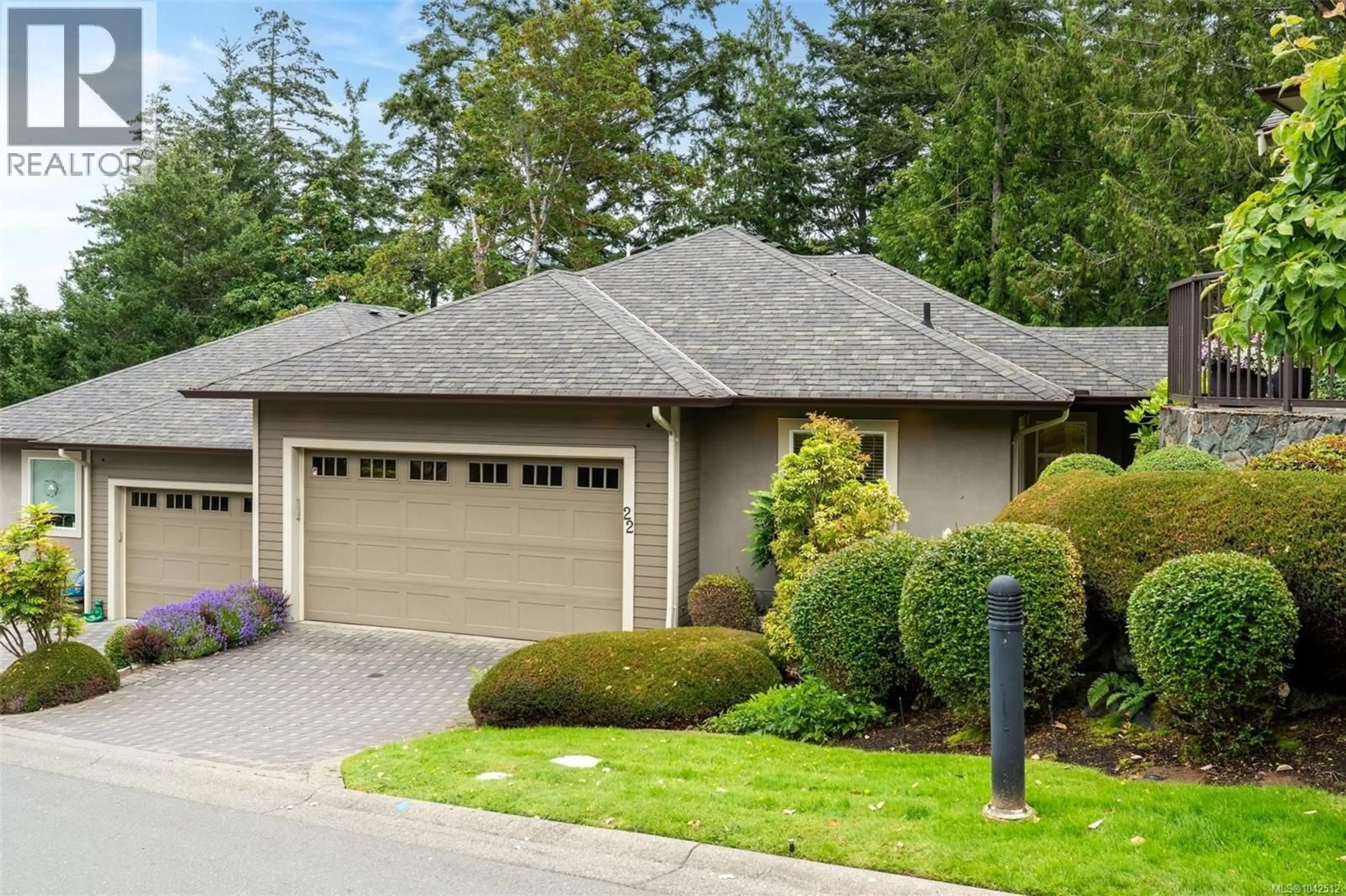 Home with vinyl exterior material, street for 22 - 551 BEZANTON WAY, Colwood British Columbia V9C0C5