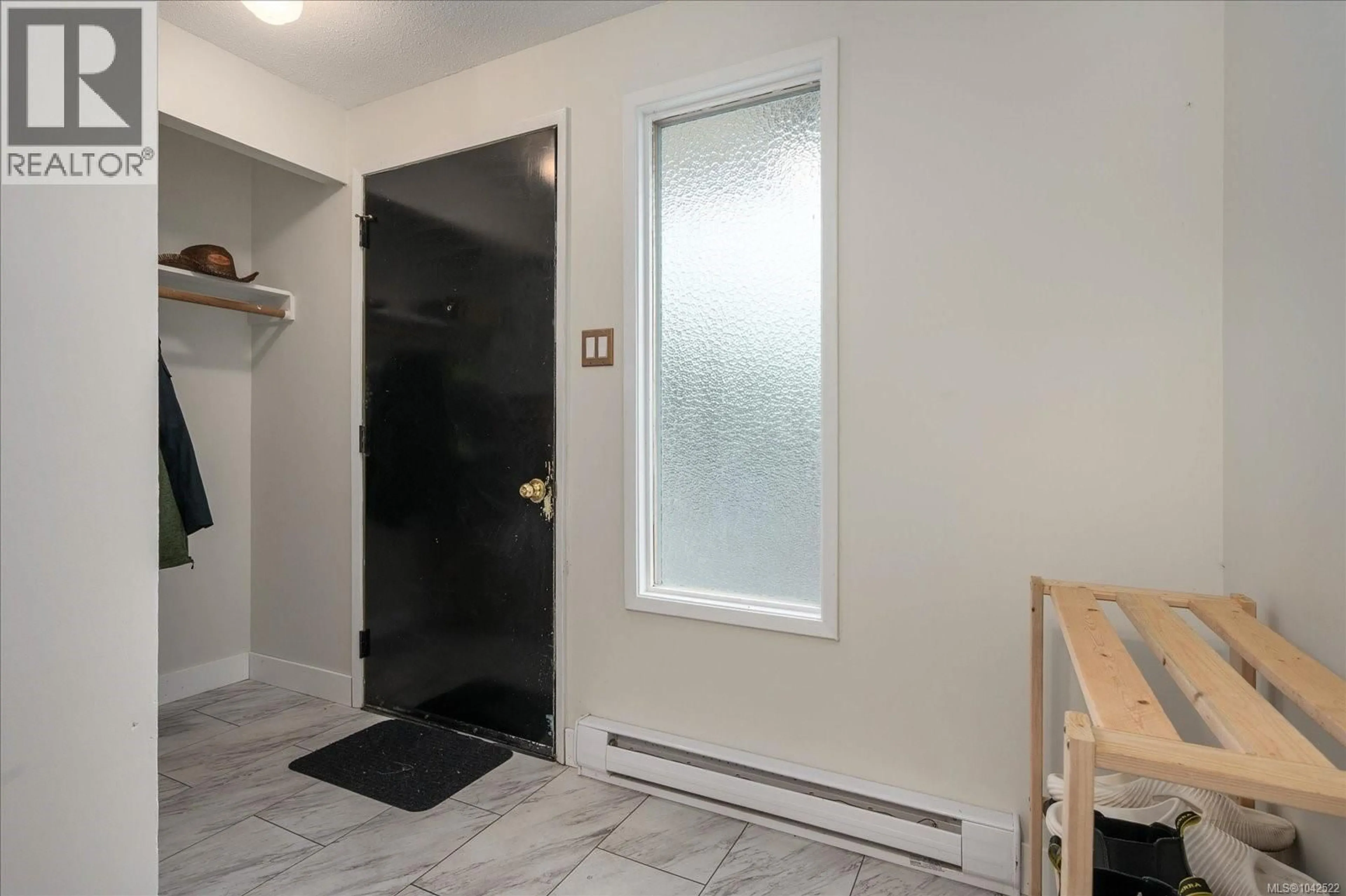 Indoor entryway for 45 RILEY PLACE, Nanaimo British Columbia V9T5B9