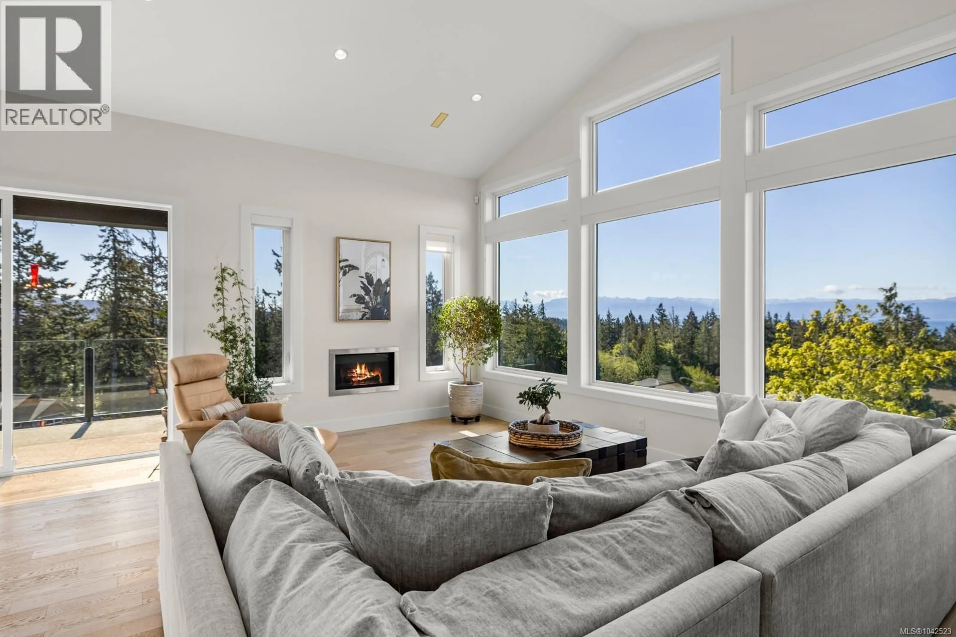 Living room with furniture, unknown for 7235 SPAR TREE WAY, Sooke British Columbia V9Z1M8
