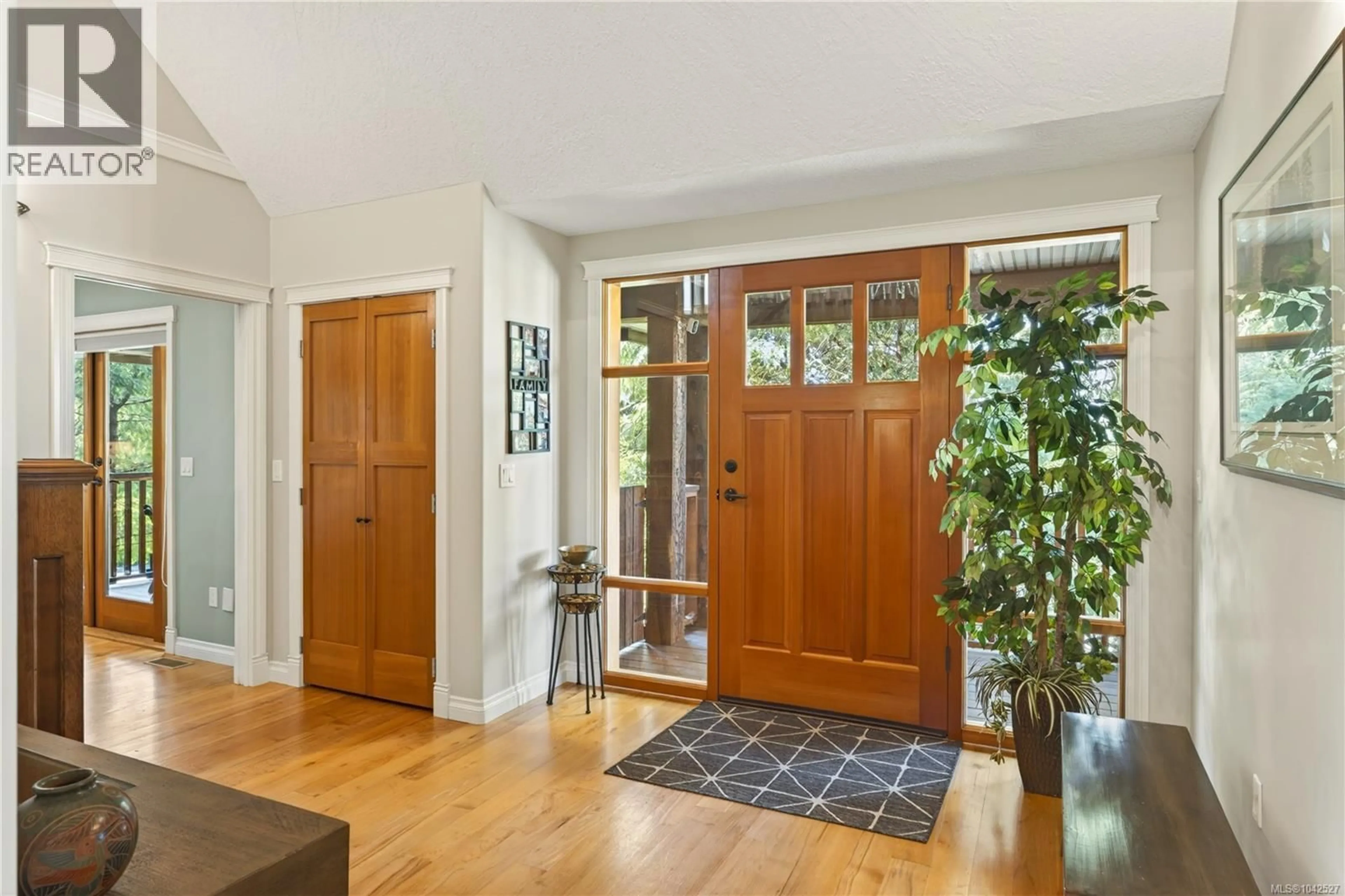 Indoor entryway for 775 SOUTHLAND WAY, Nanaimo British Columbia V9R6P4
