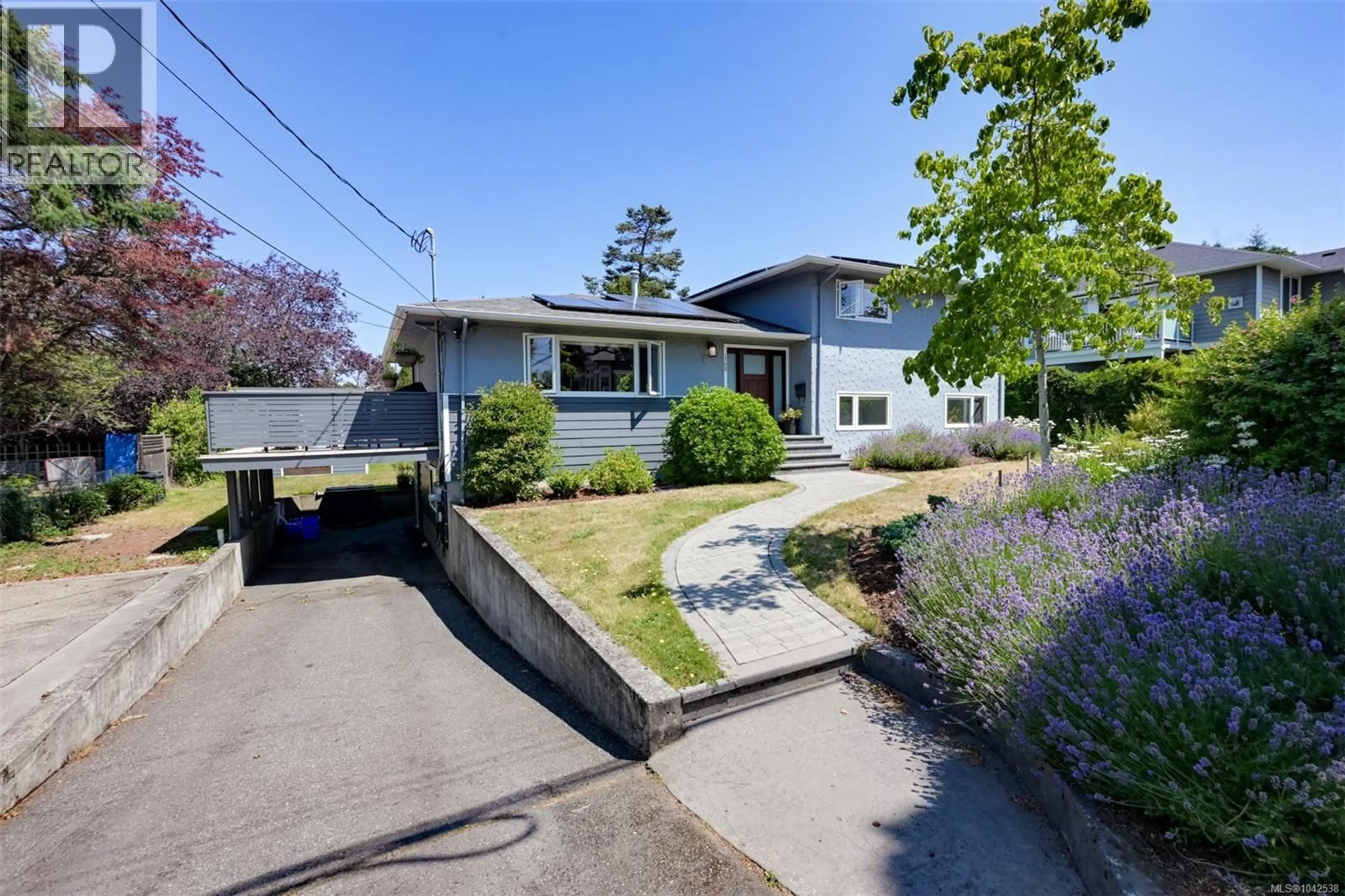 A pic from outside/outdoor area/front of a property/back of a property/a pic from drone, street for 1762 MIDGARD AVENUE, Saanich British Columbia V8P2Y7