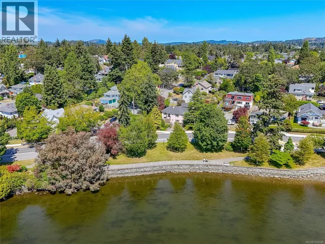 430 GORGE ROAD WEST, Saanich 2