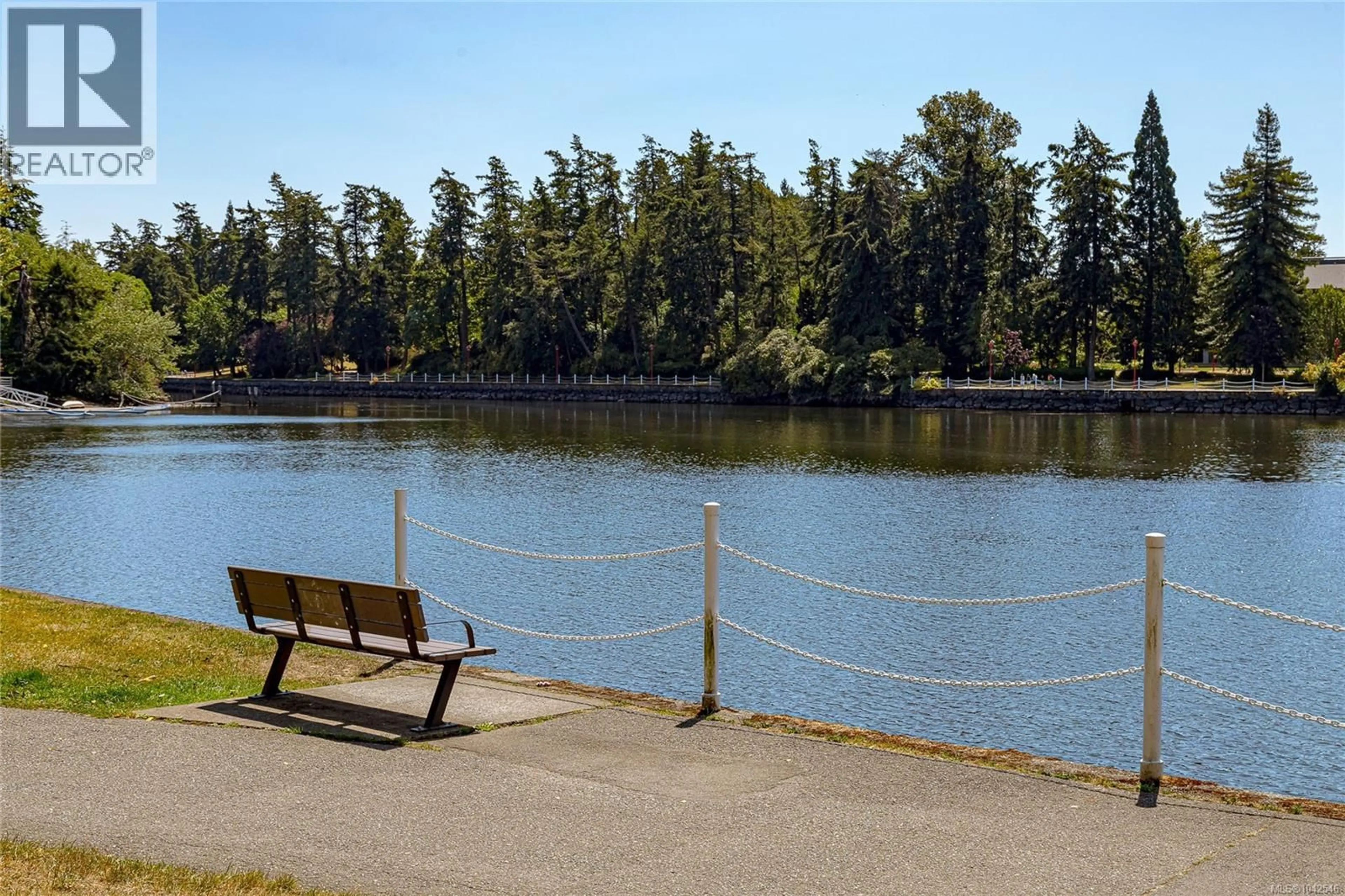 Patio, water/lake/river/ocean view for 430 GORGE ROAD WEST, Saanich British Columbia V9A1N1