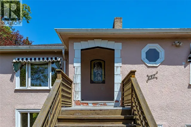 430 GORGE ROAD WEST, Saanich 5