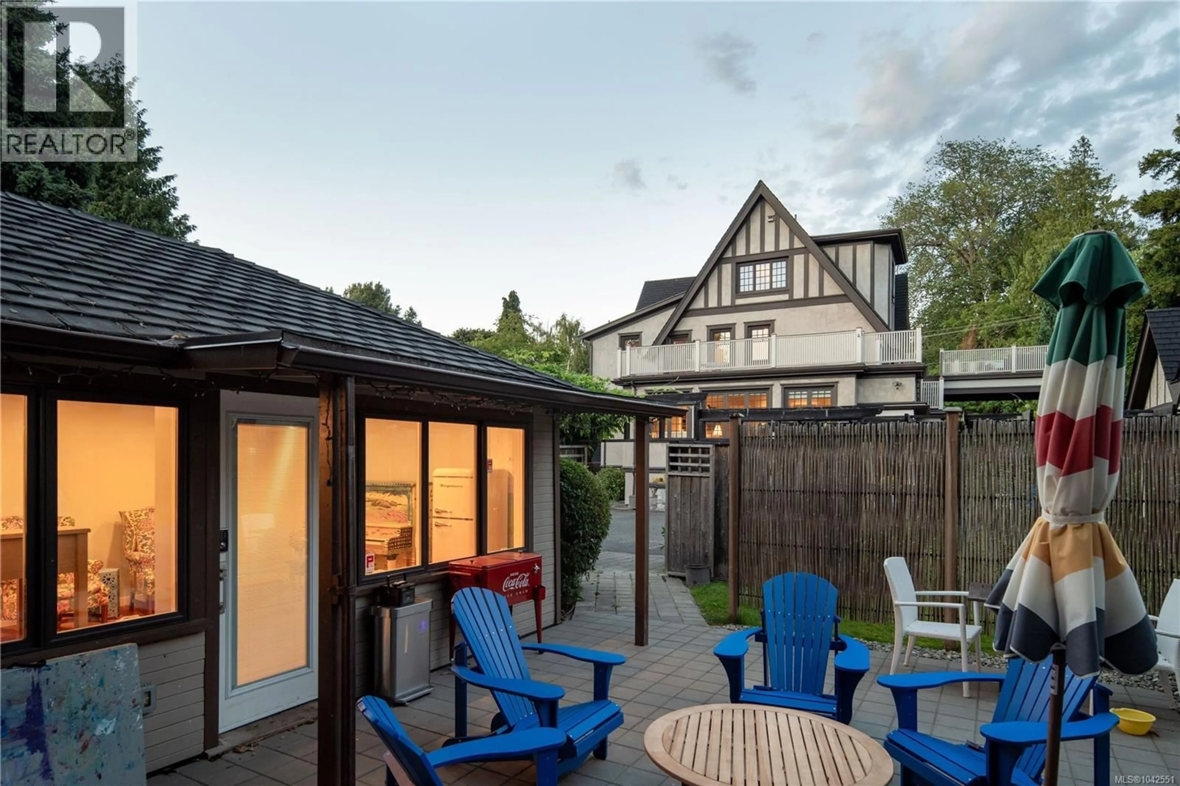 Patio, street for 1030 ST. CHARLES STREET, Victoria British Columbia V8S3P6