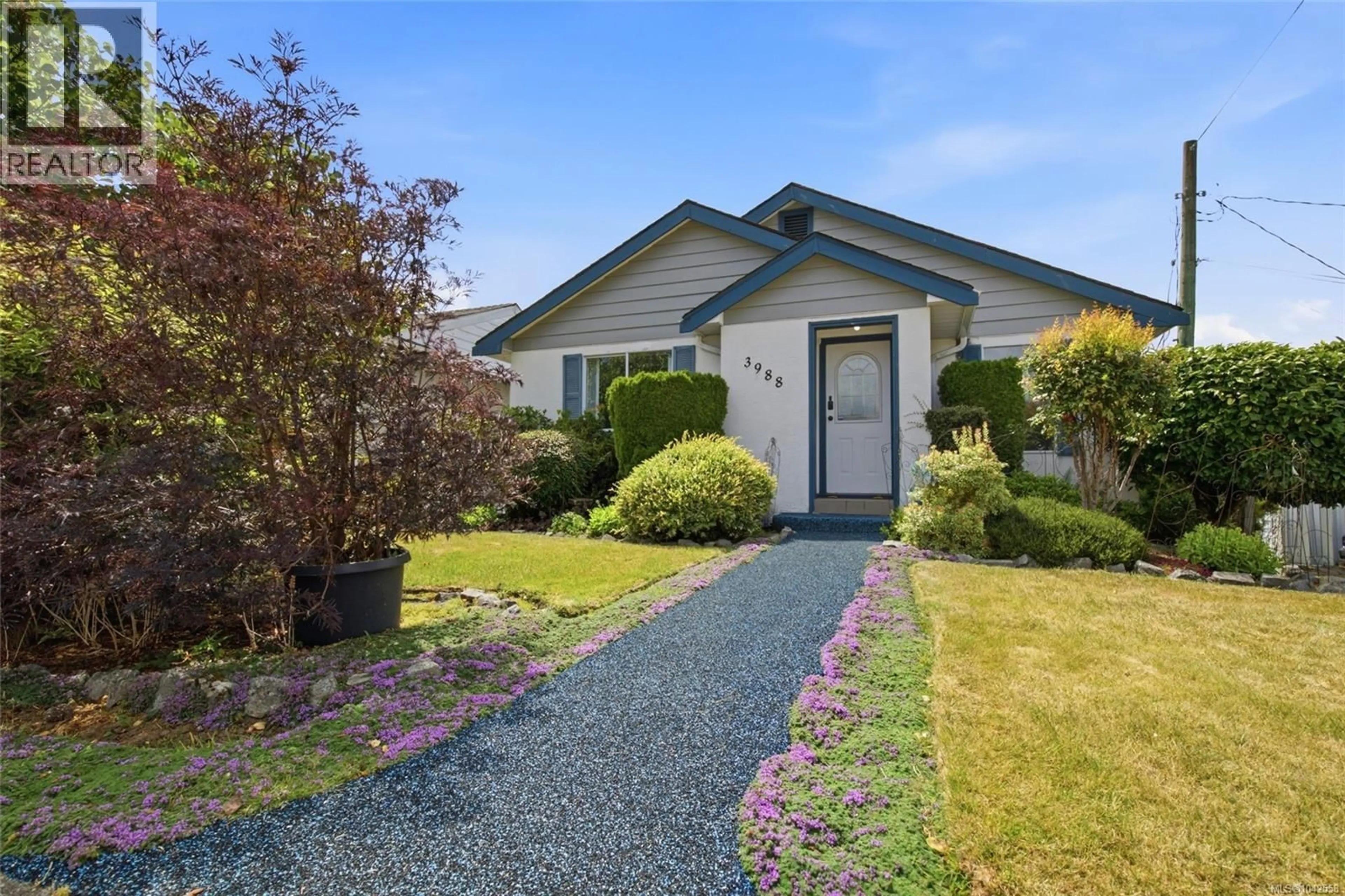 Home with vinyl exterior material, street for 3988 6TH AVENUE, Port Alberni British Columbia V9Y4M4