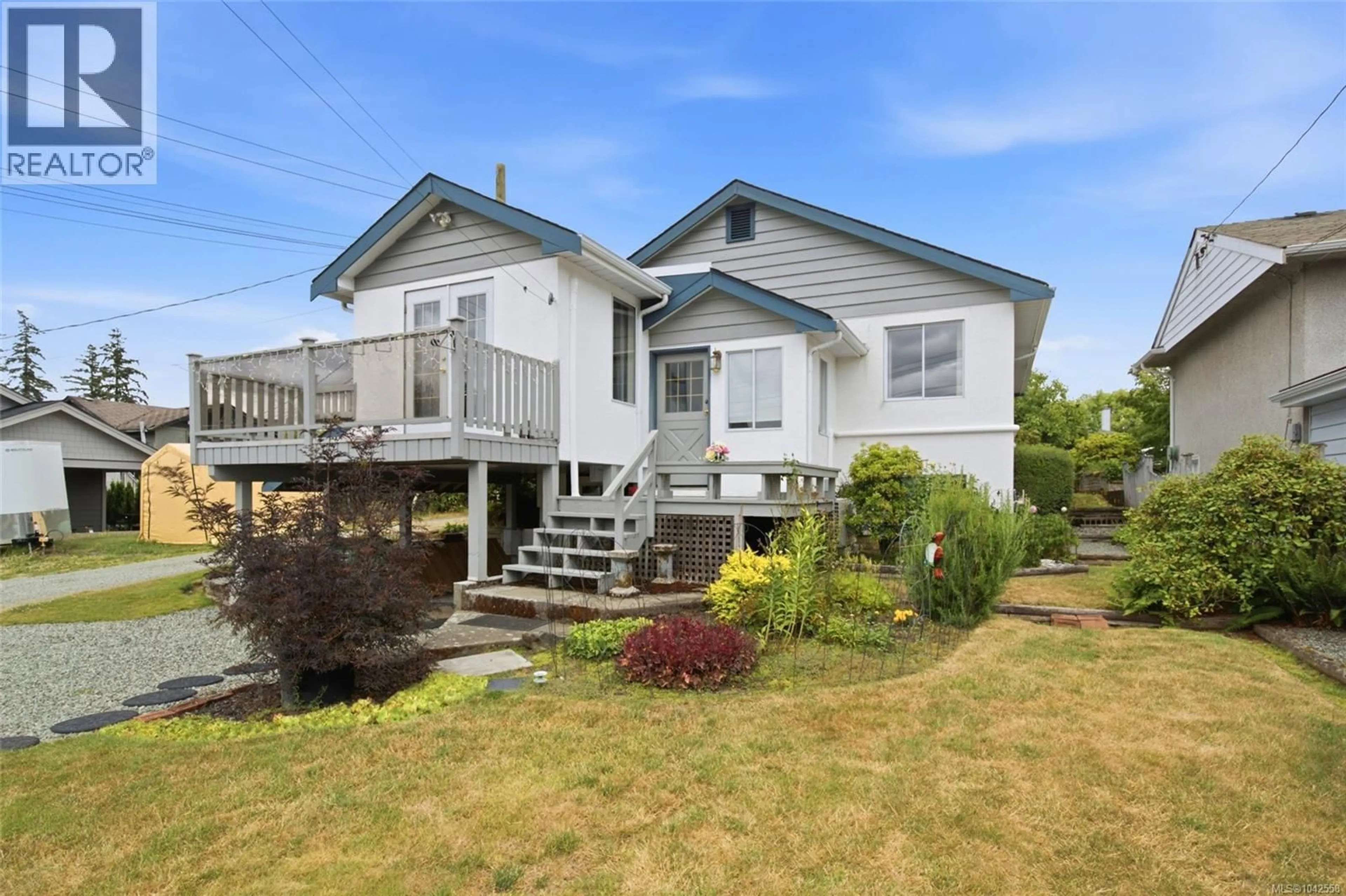 A pic from outside/outdoor area/front of a property/back of a property/a pic from drone, street for 3988 6TH AVENUE, Port Alberni British Columbia V9Y4M4