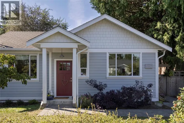 1217 MAY STREET, Victoria 2