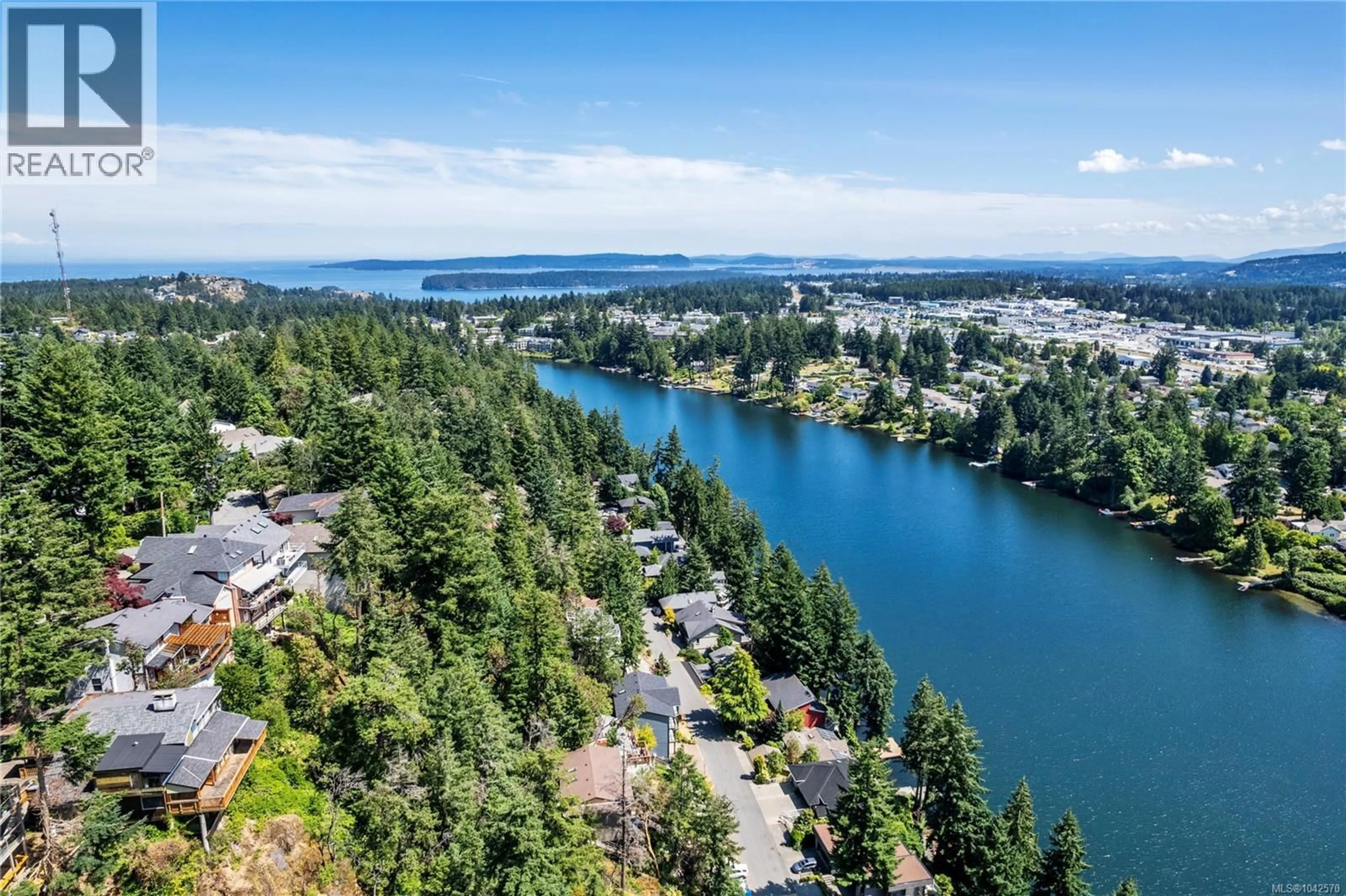 A pic from outside/outdoor area/front of a property/back of a property/a pic from drone, water/lake/river/ocean view for 340 SUMMIT DRIVE, Nanaimo British Columbia V9T5R2