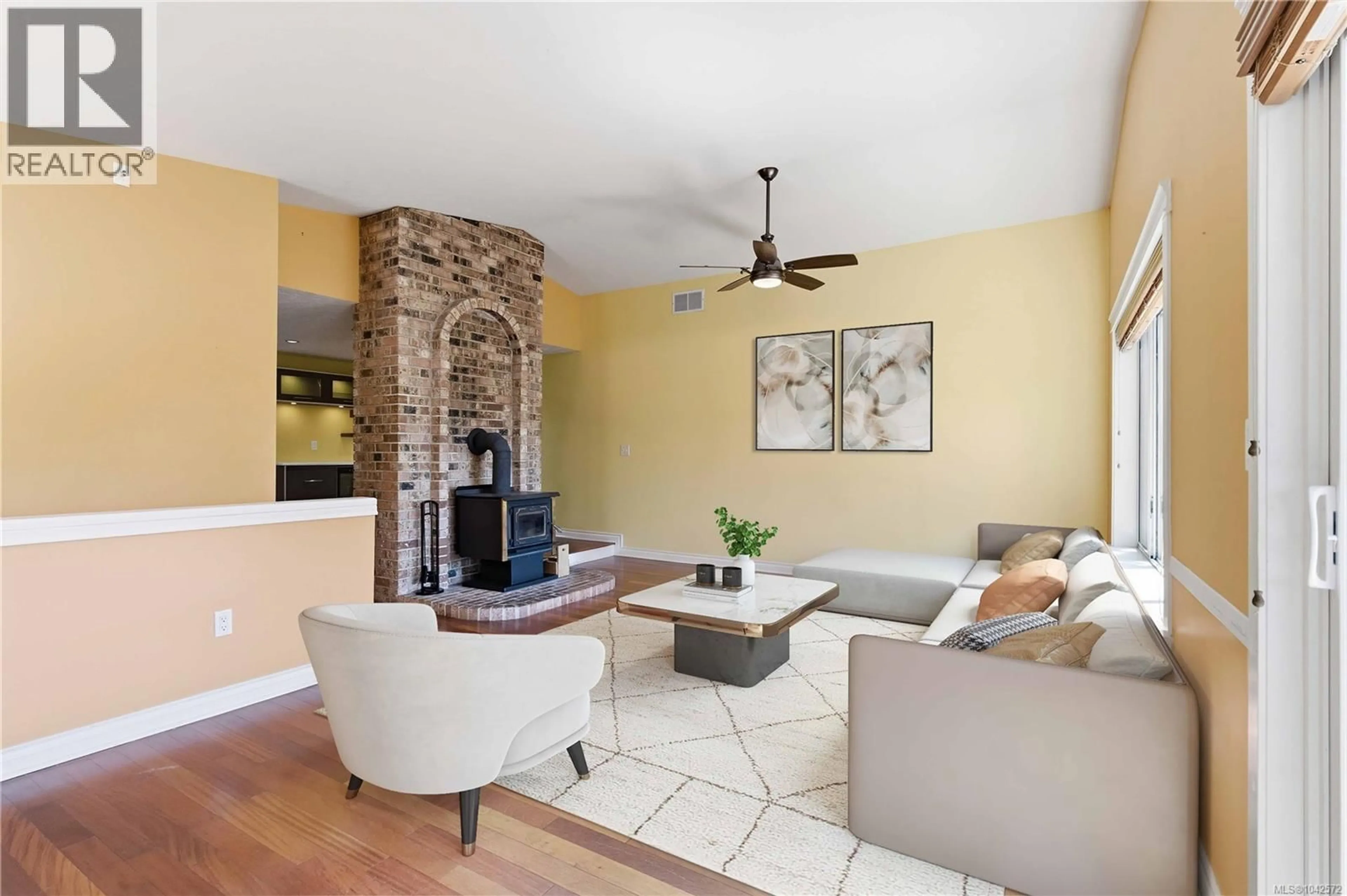Living room with furniture, ceramic/tile floor for 1252 STANCIL LANE, View Royal British Columbia V8Z1R5