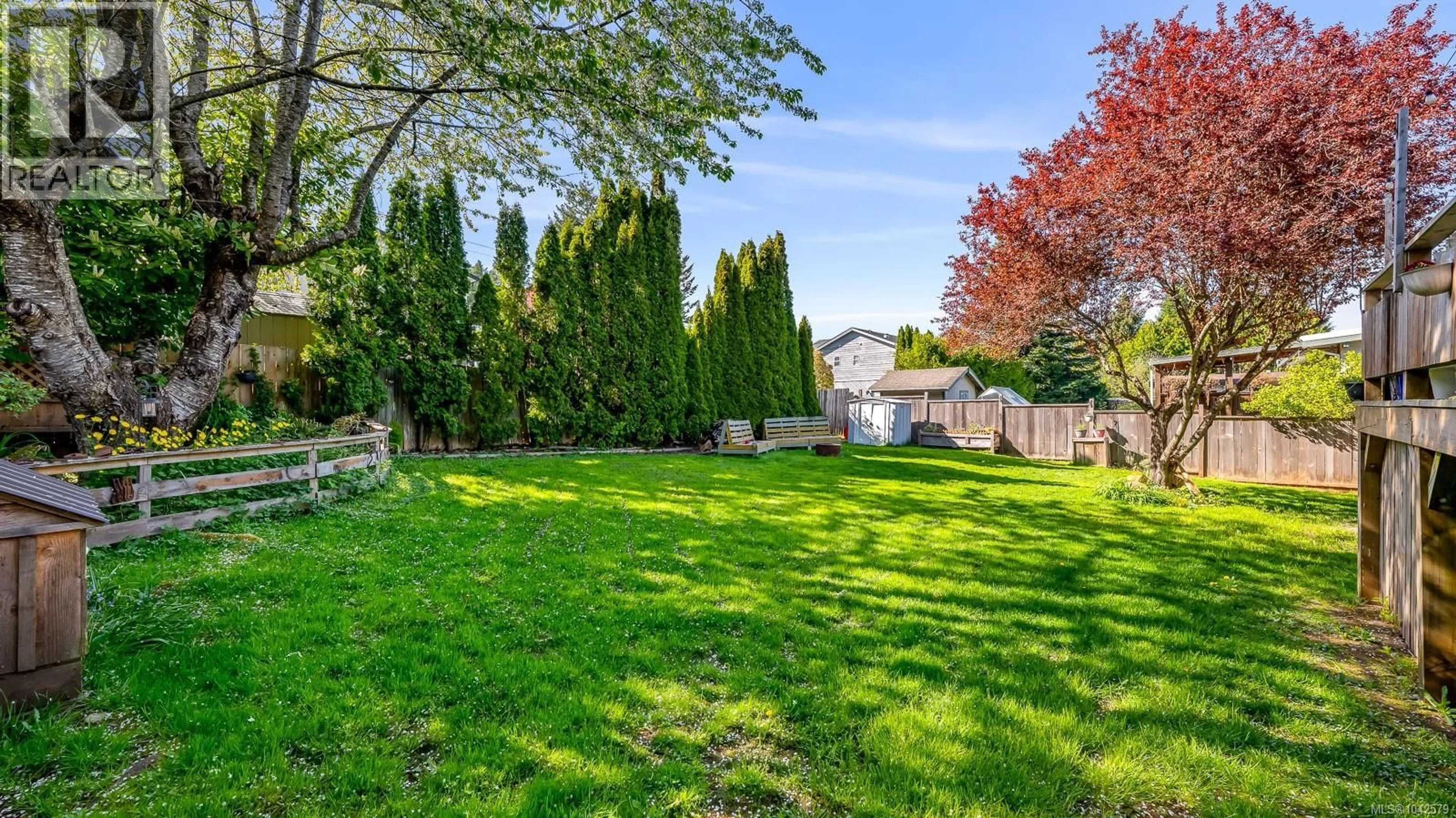 Patio, unknown for 1068 RUBY ROAD, Campbell River British Columbia V9W1M8