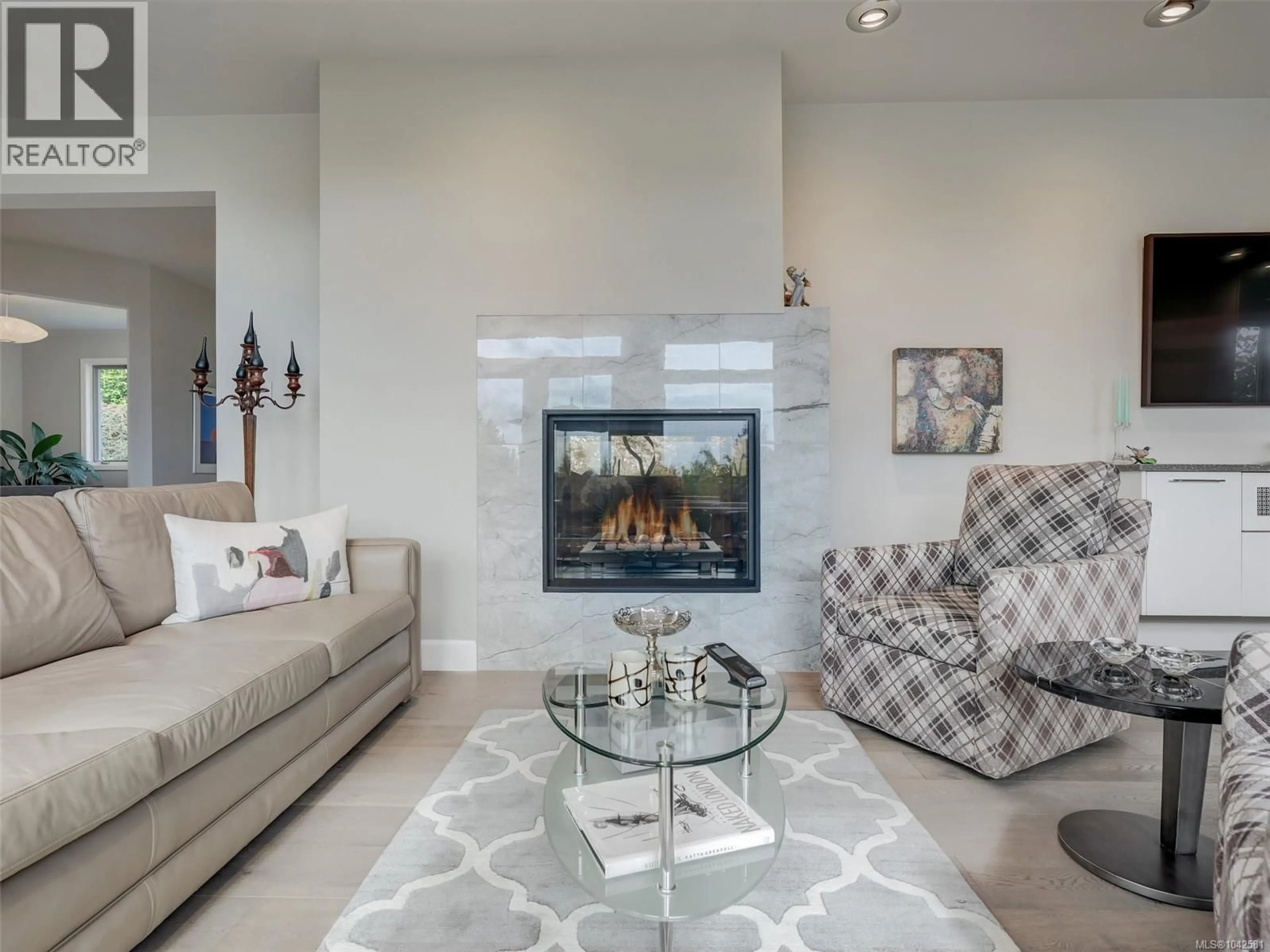 Living room with furniture, unknown for 1345 READINGS DRIVE, North Saanich British Columbia V8L5K7