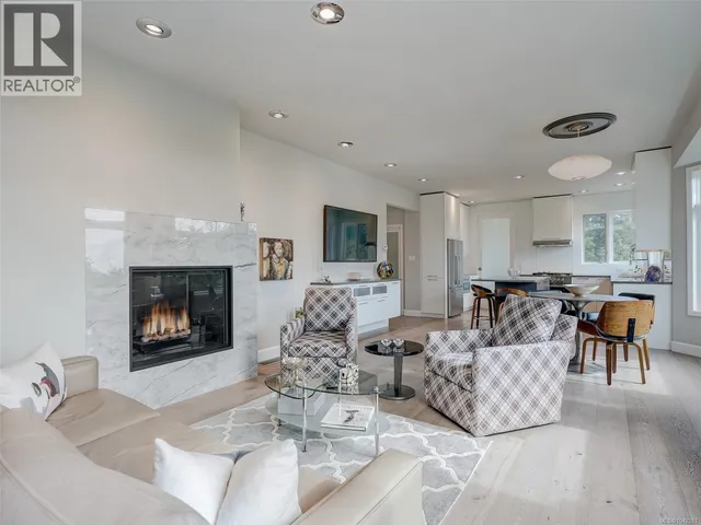 1345 READINGS DRIVE, North Saanich 3