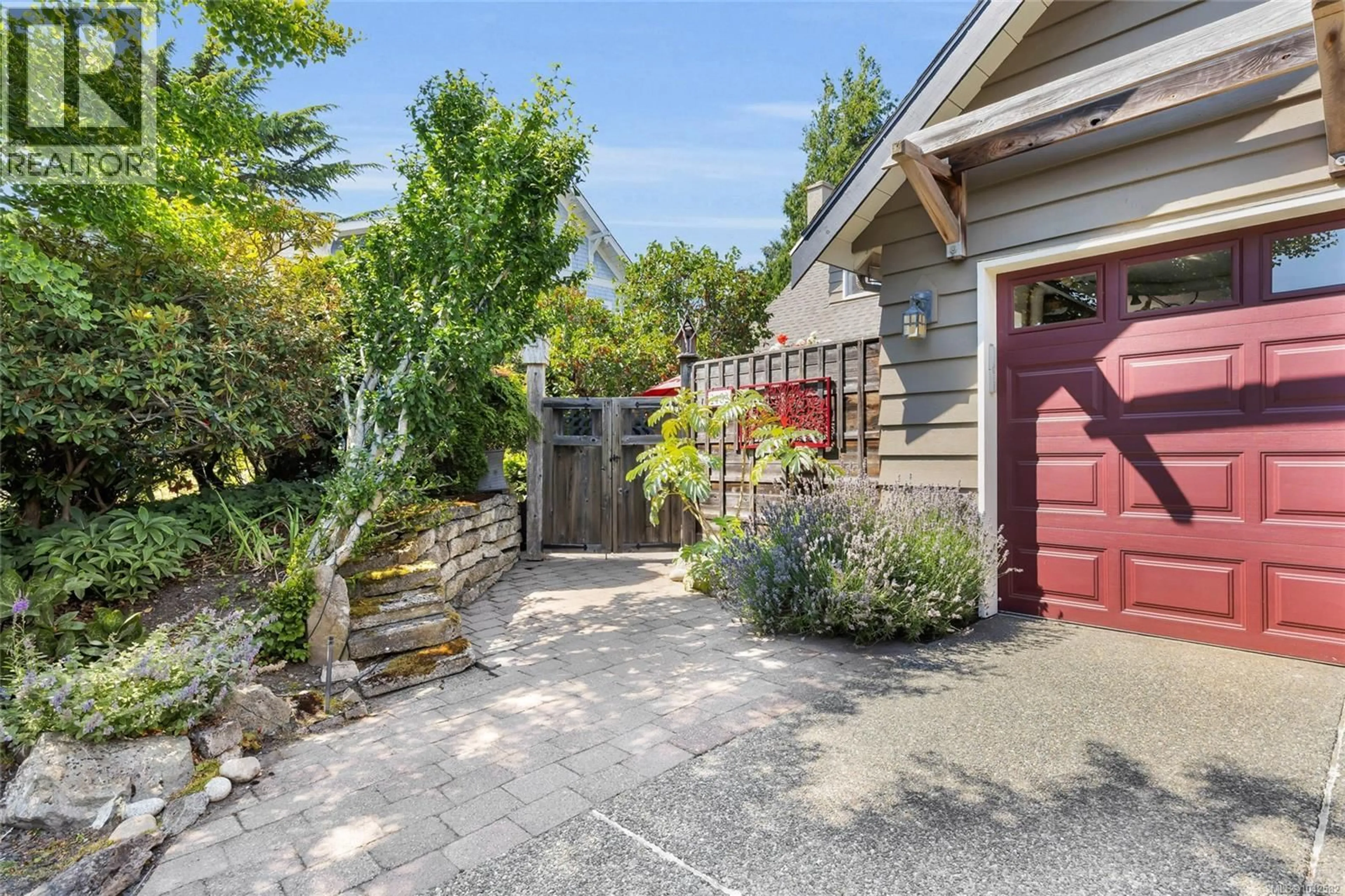 Unknown for 2482 HAZEL STREET, Oak Bay British Columbia V8S2X5