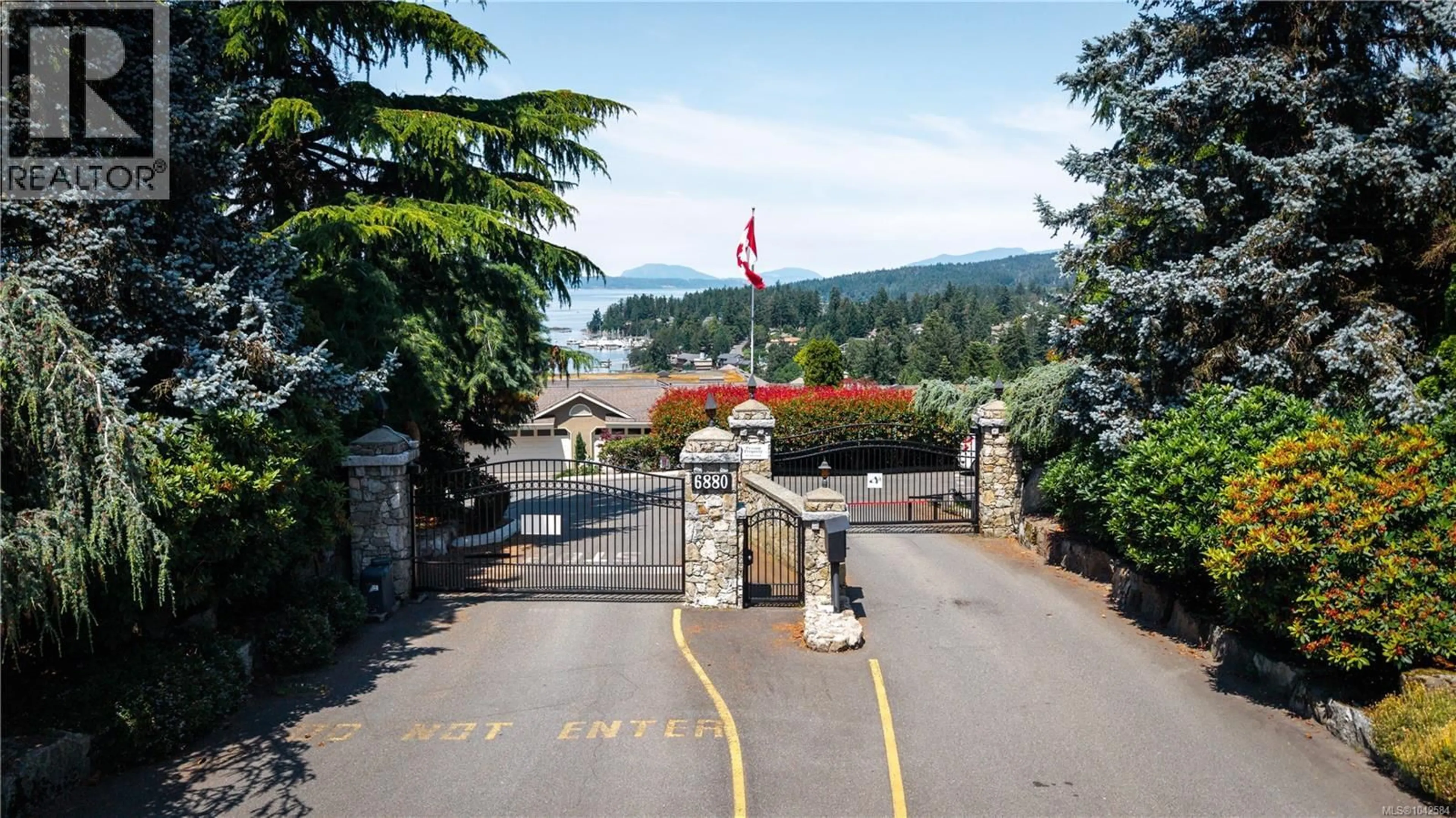 Unknown for 304 - 6880 WALLACE DRIVE, Central Saanich British Columbia V8M1N8