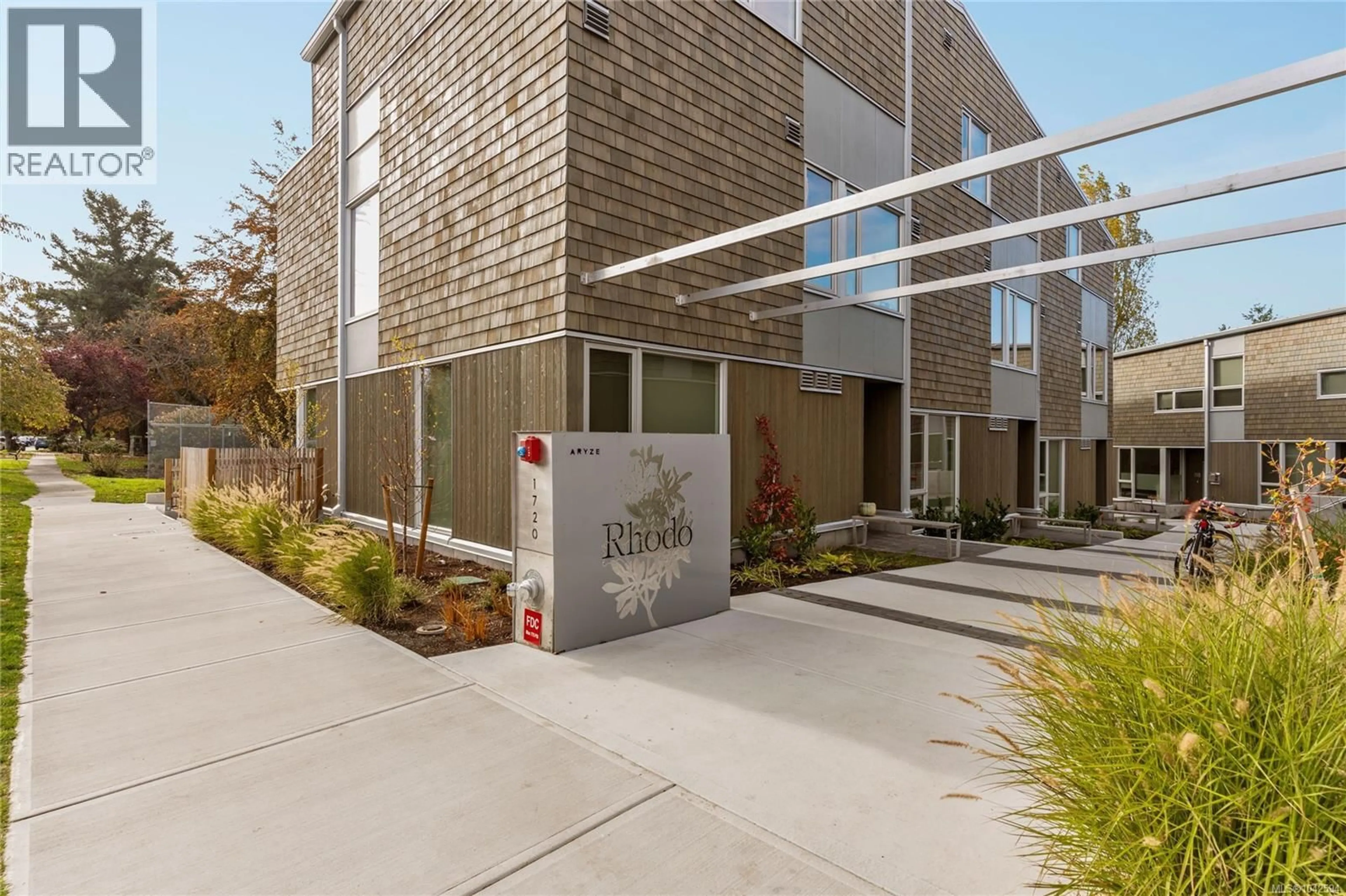 Unknown for 105 - 1720 FAIRFIELD ROAD, Victoria British Columbia V8S1G3