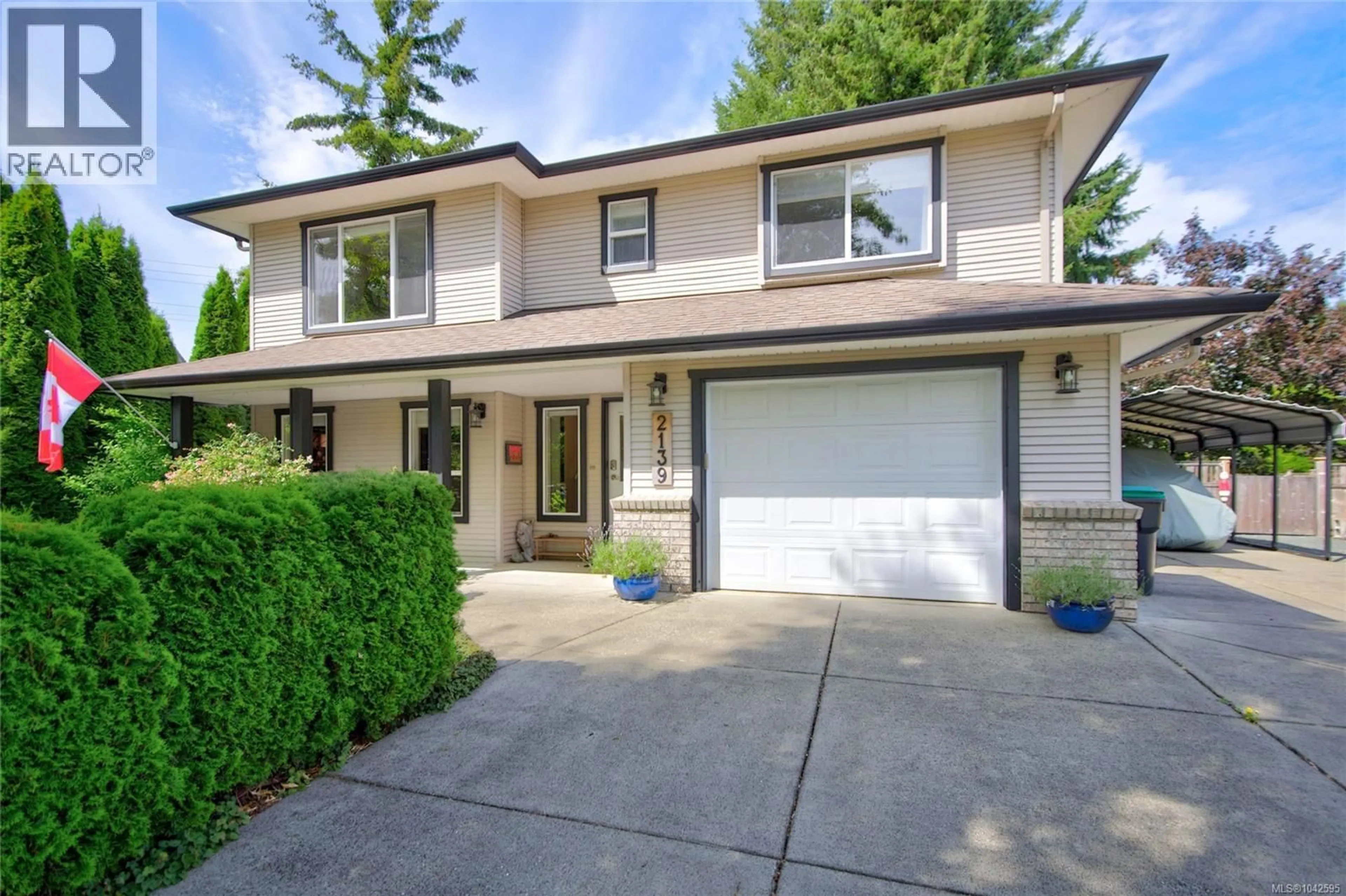 Home with vinyl exterior material, street for 2139 STIRLING PLACE, Courtenay British Columbia V9N9X1