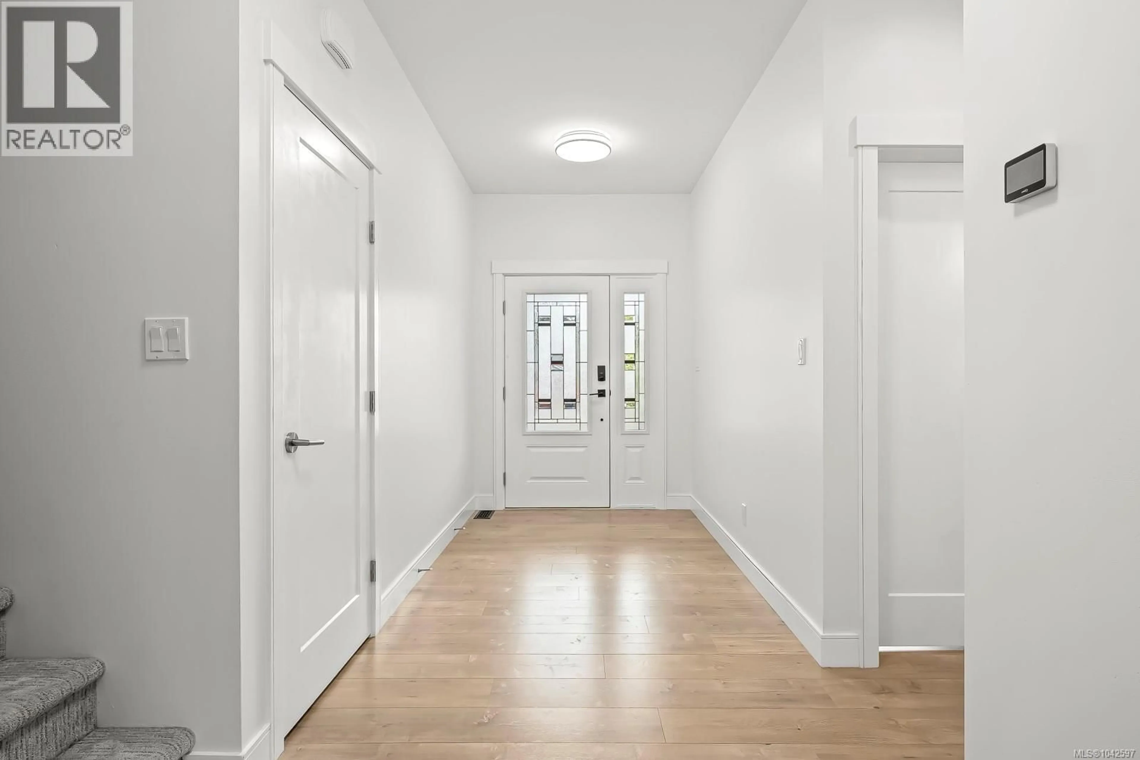 Indoor entryway for 2583 STEELE CRESCENT, Courtenay British Columbia V9N0C3