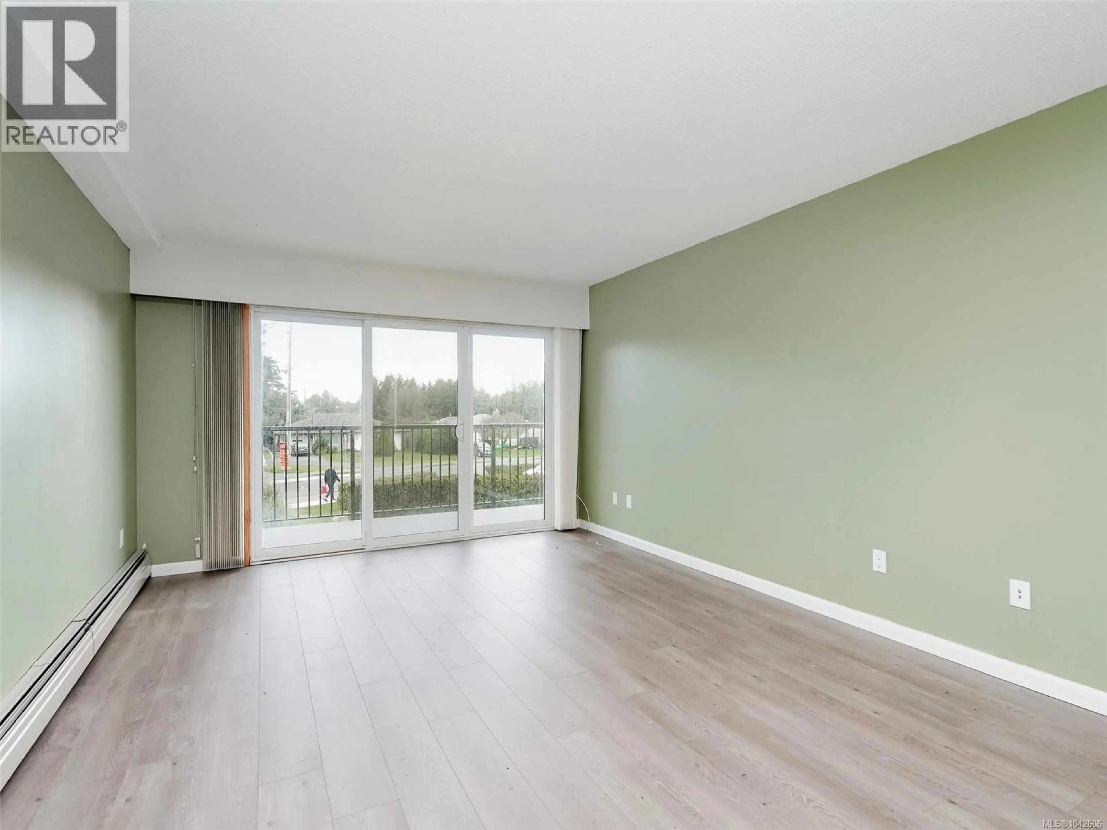A pic of a room for 120 - 1680 POPLAR AVENUE, Saanich British Columbia V8P4K7