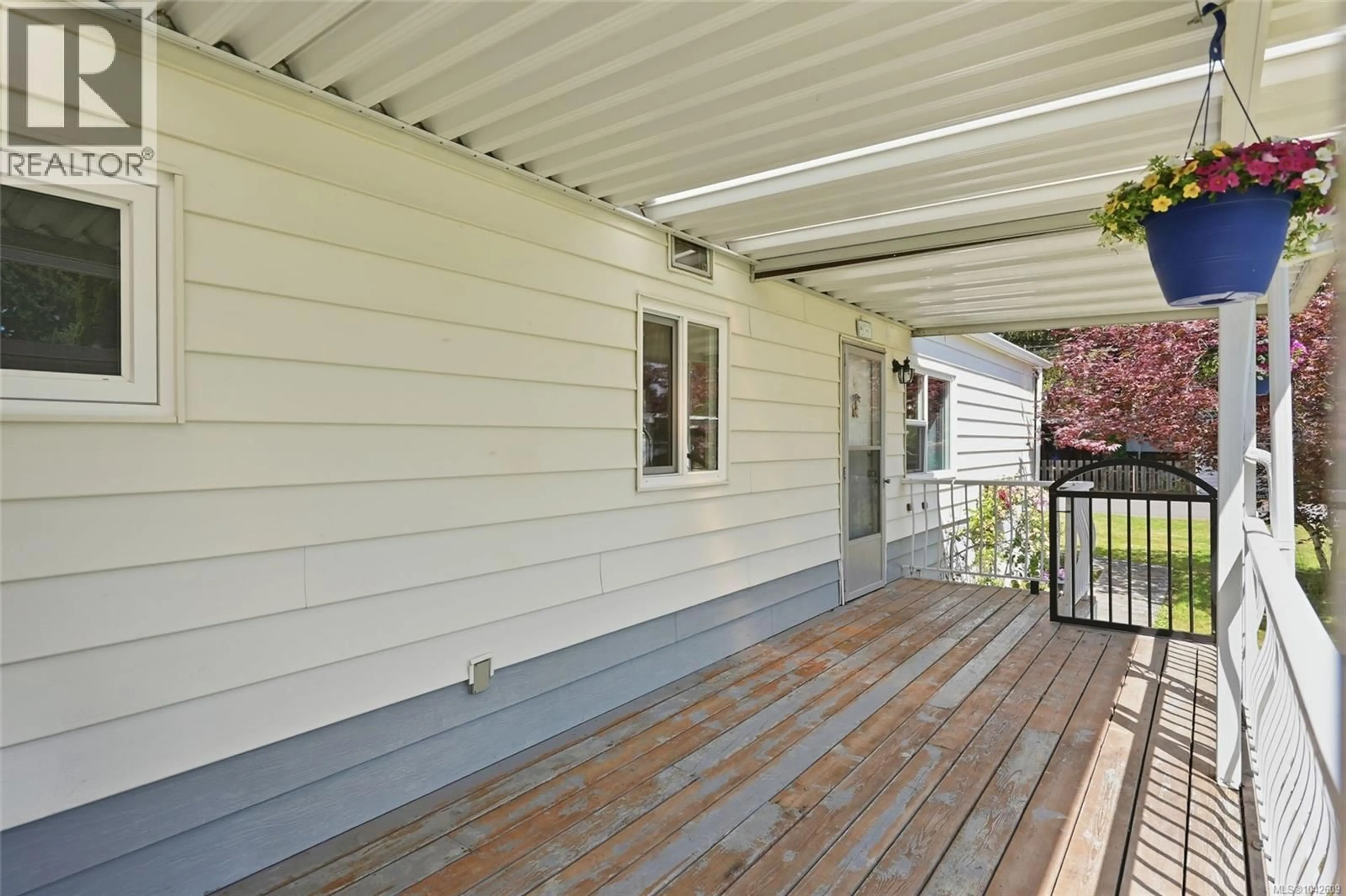 Patio, street for 105 - 1359 CRANBERRY AVENUE, Nanaimo British Columbia V9R6L5