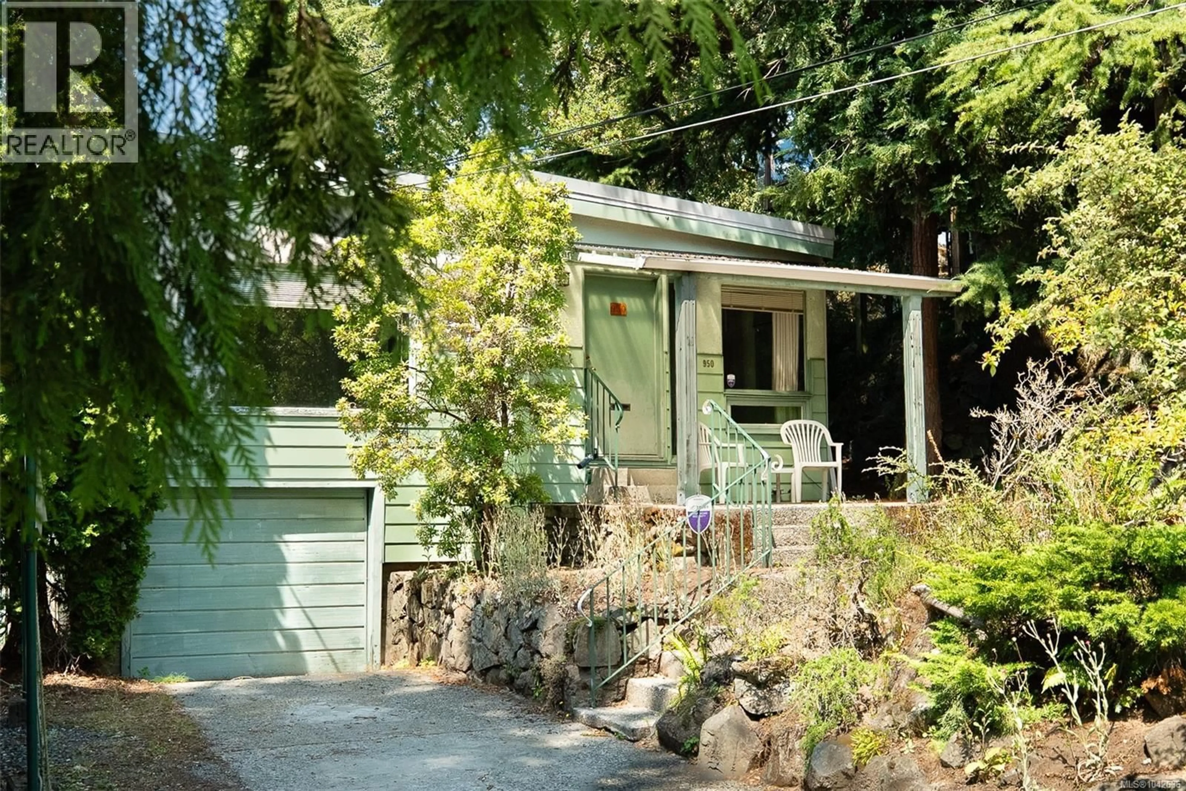 Shed for 950 DUNN AVENUE, Saanich British Columbia V8X2Z4