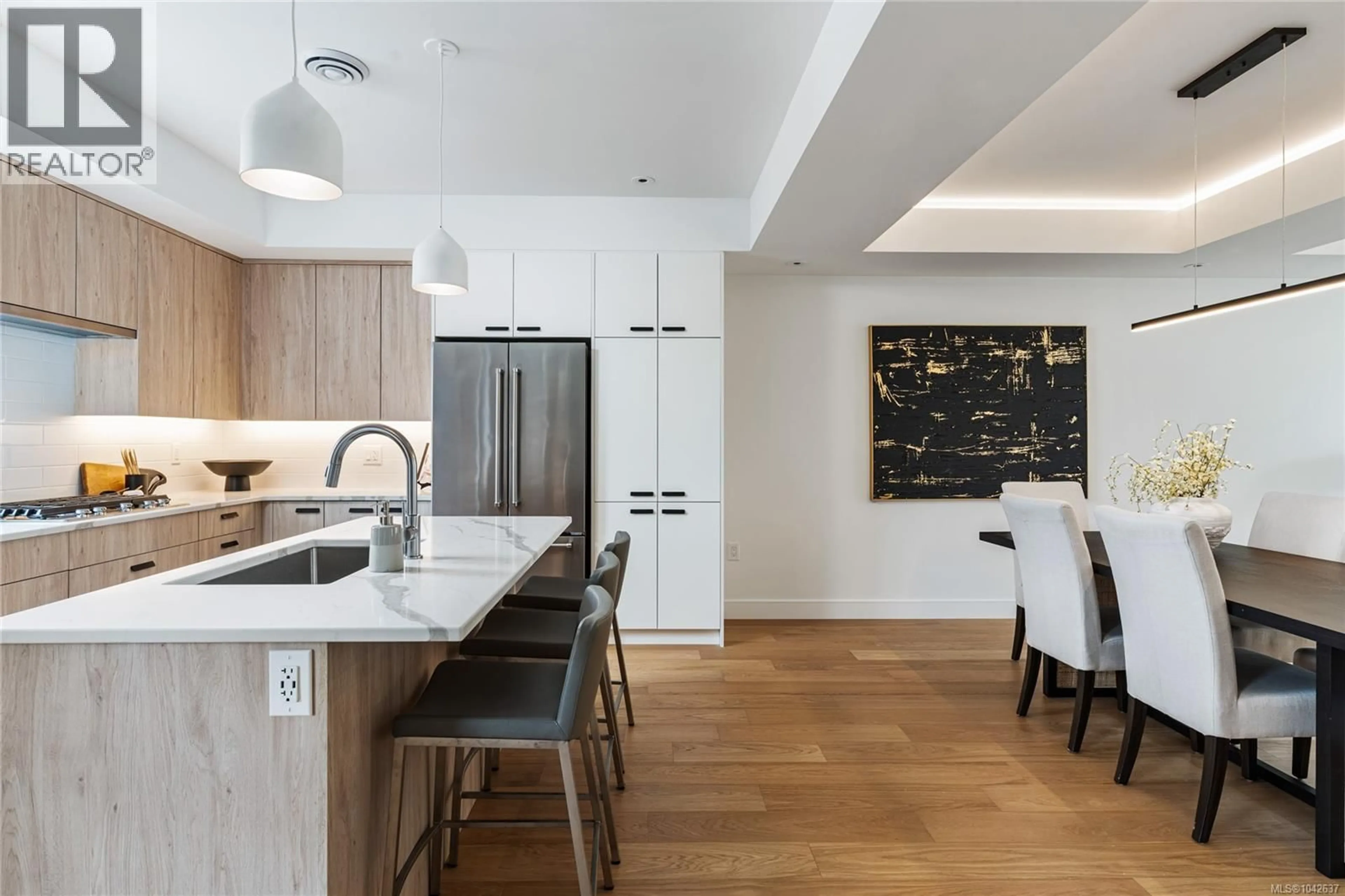 Open concept kitchen, ceramic/tile floor for 19 - 4253 DIEPPE ROAD, Saanich British Columbia V8X2N2