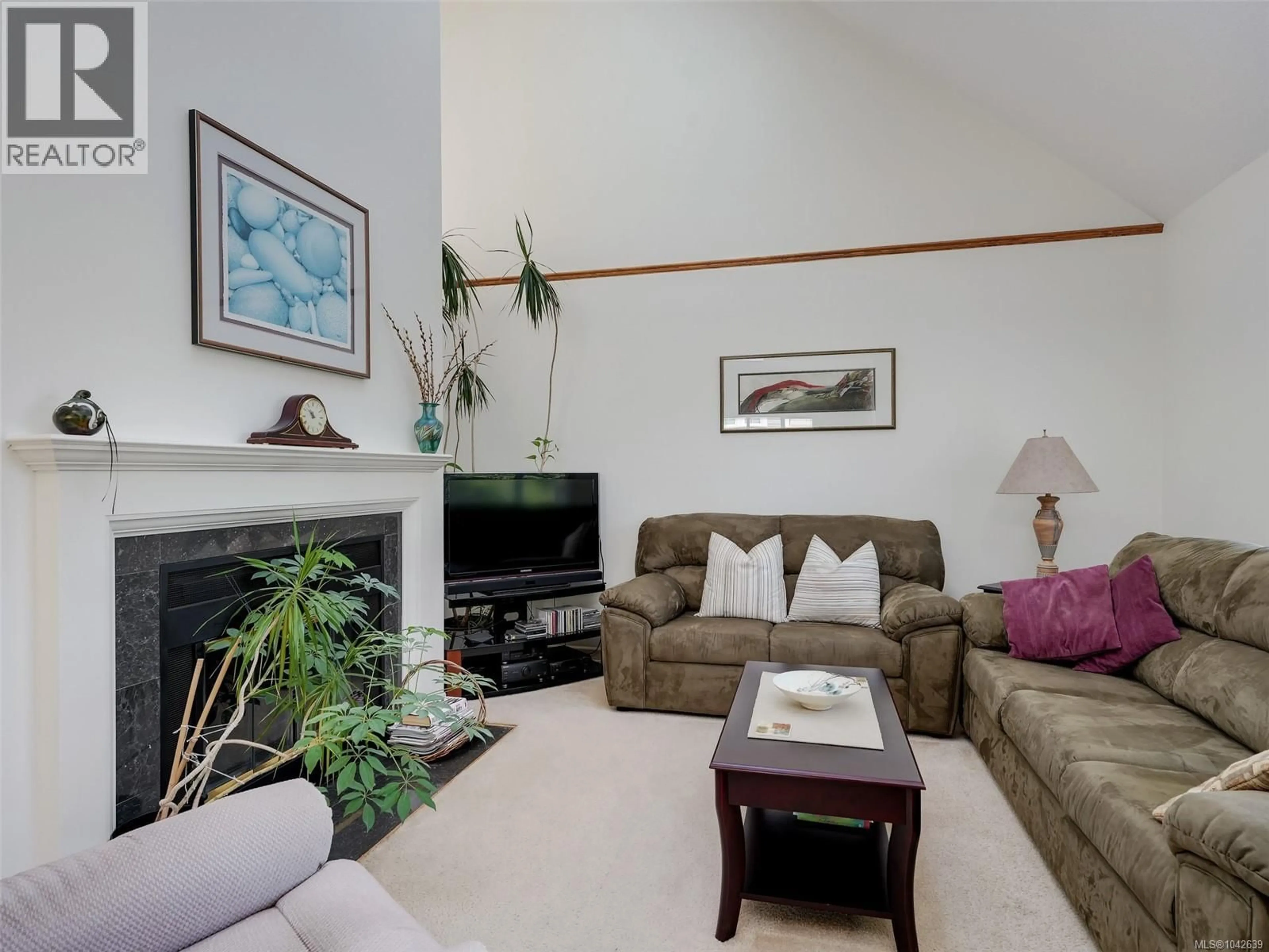 Living room with furniture, unknown for 1230 RICHARDSON STREET, Victoria British Columbia V8V3E1