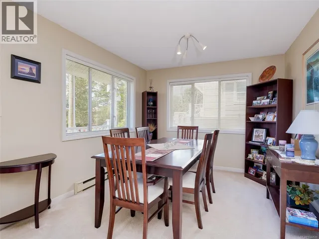1230 RICHARDSON STREET, Victoria 5