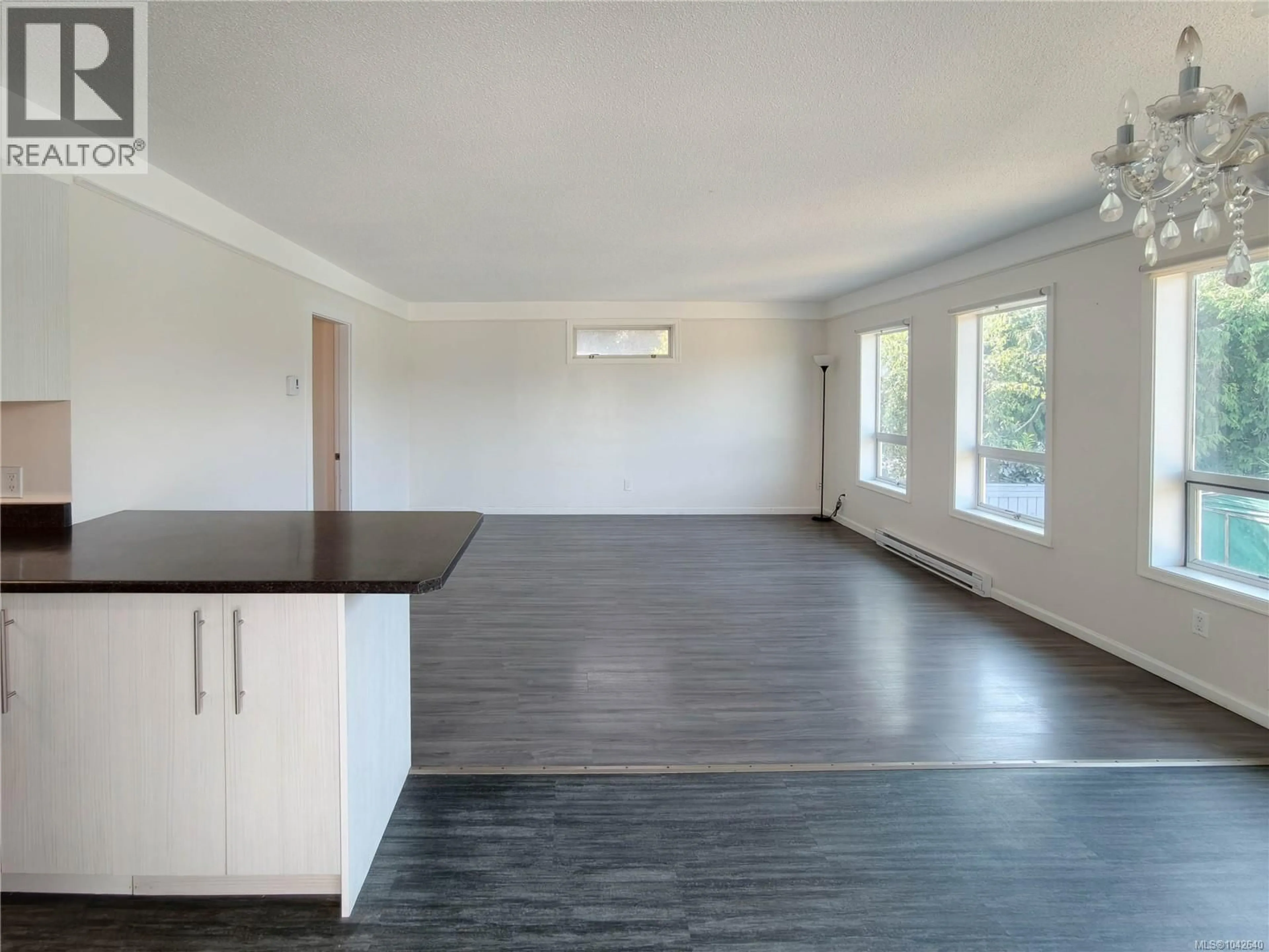A pic of a room for 729 DAFFODIL AVENUE, Saanich British Columbia V8Z2S8